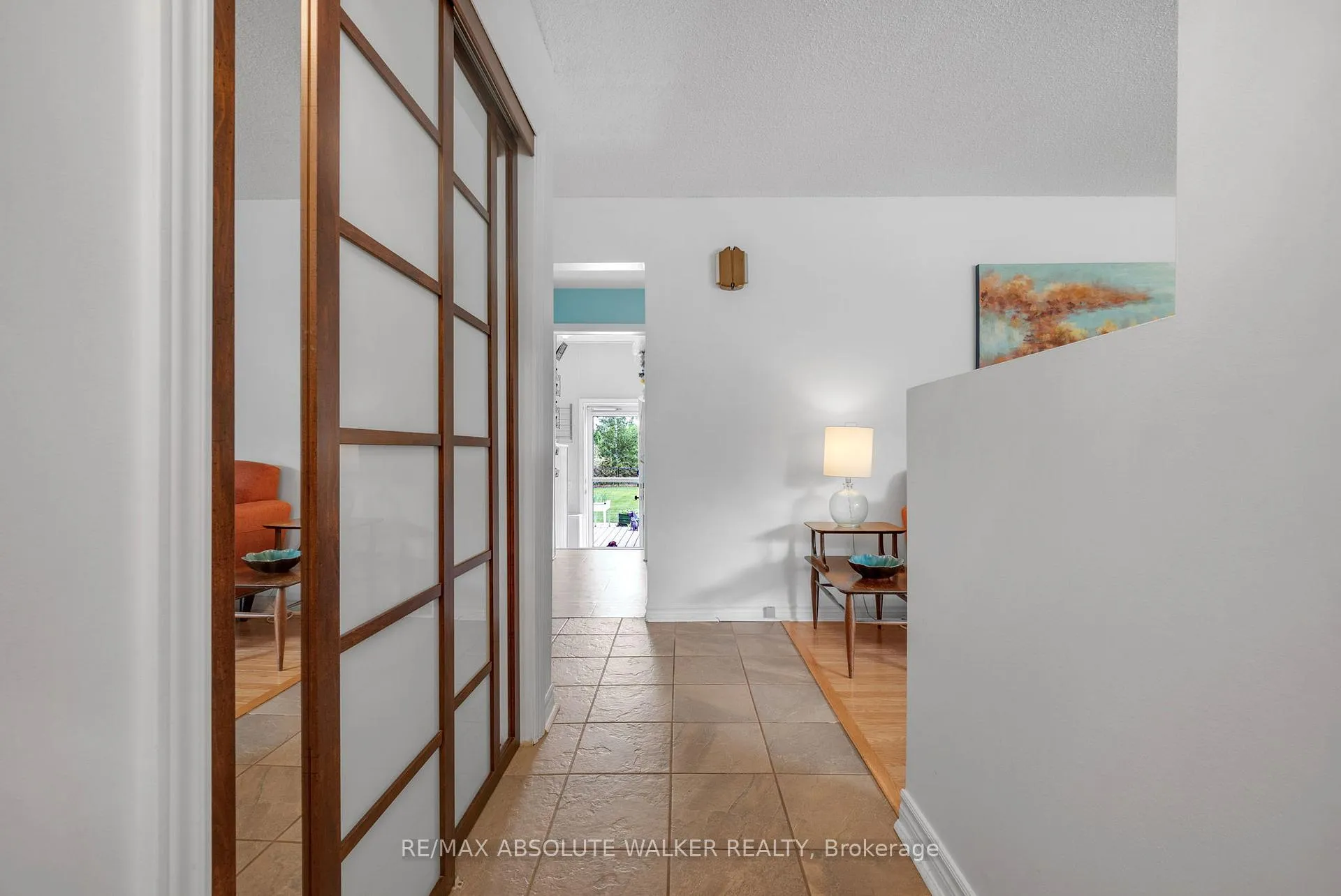 Photo 5 of 917 Meteor Avenue, Ottawa, Navan — HOMEH