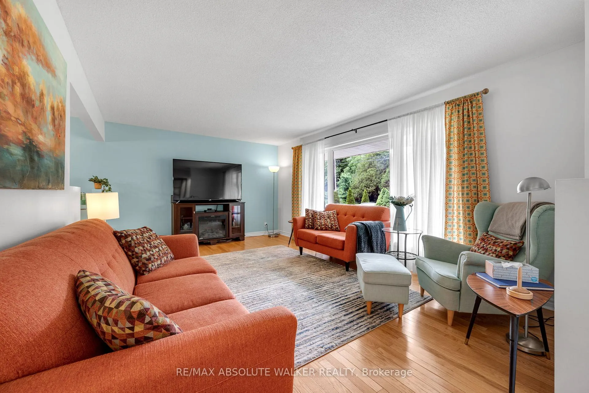 Photo 6 of 917 Meteor Avenue, Ottawa, Navan — HOMEH
