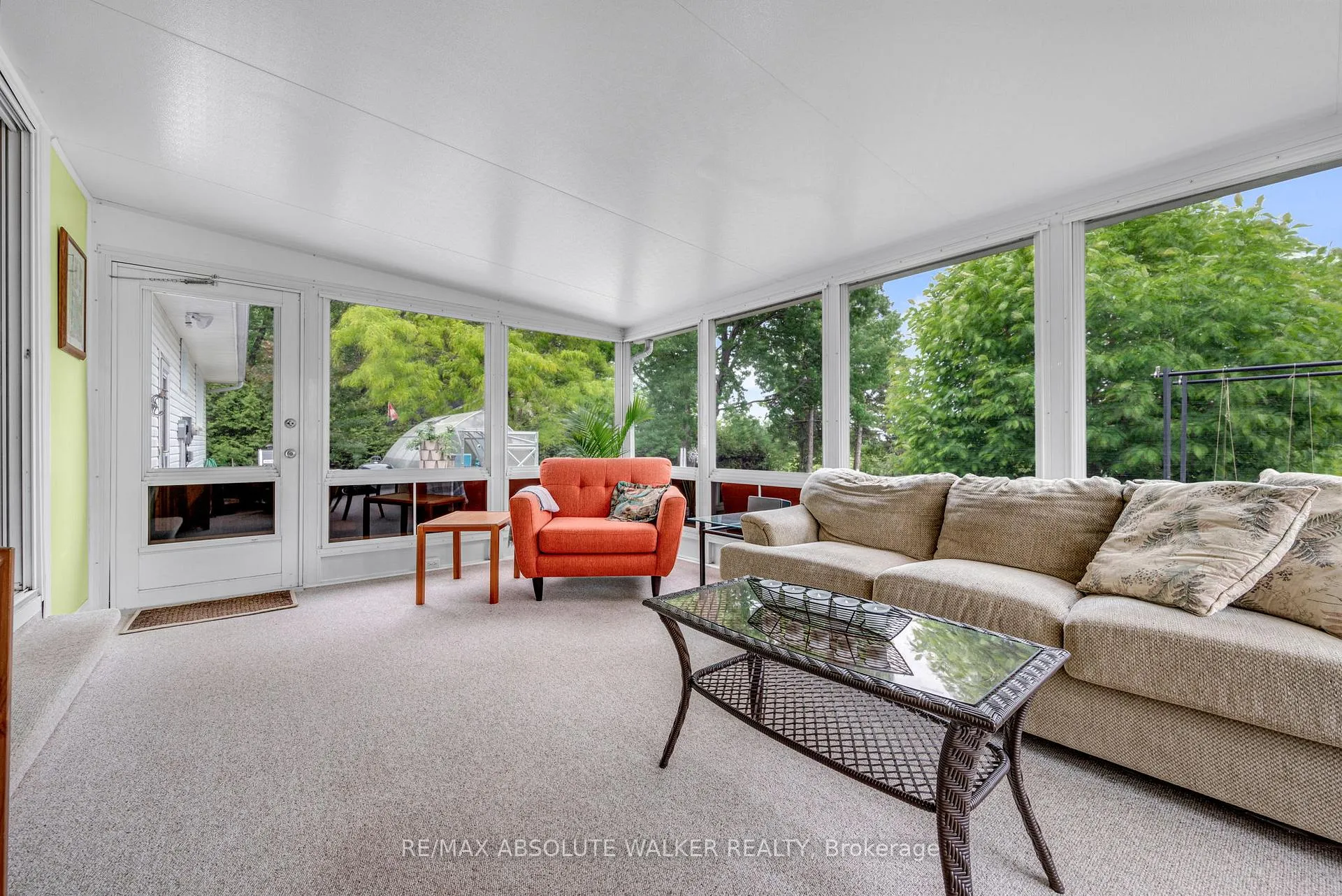 Photo 16 of 917 Meteor Avenue, Ottawa, Navan — HOMEH