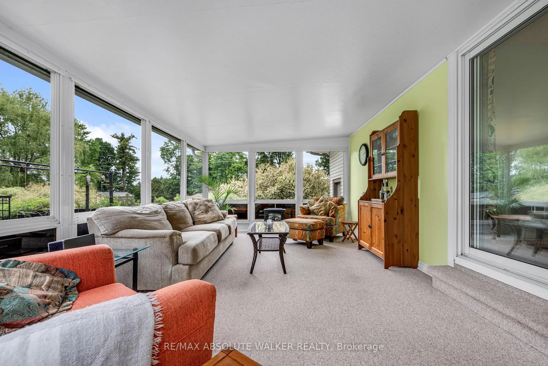 Photo 17 of 917 Meteor Avenue, Ottawa, Navan — HOMEH