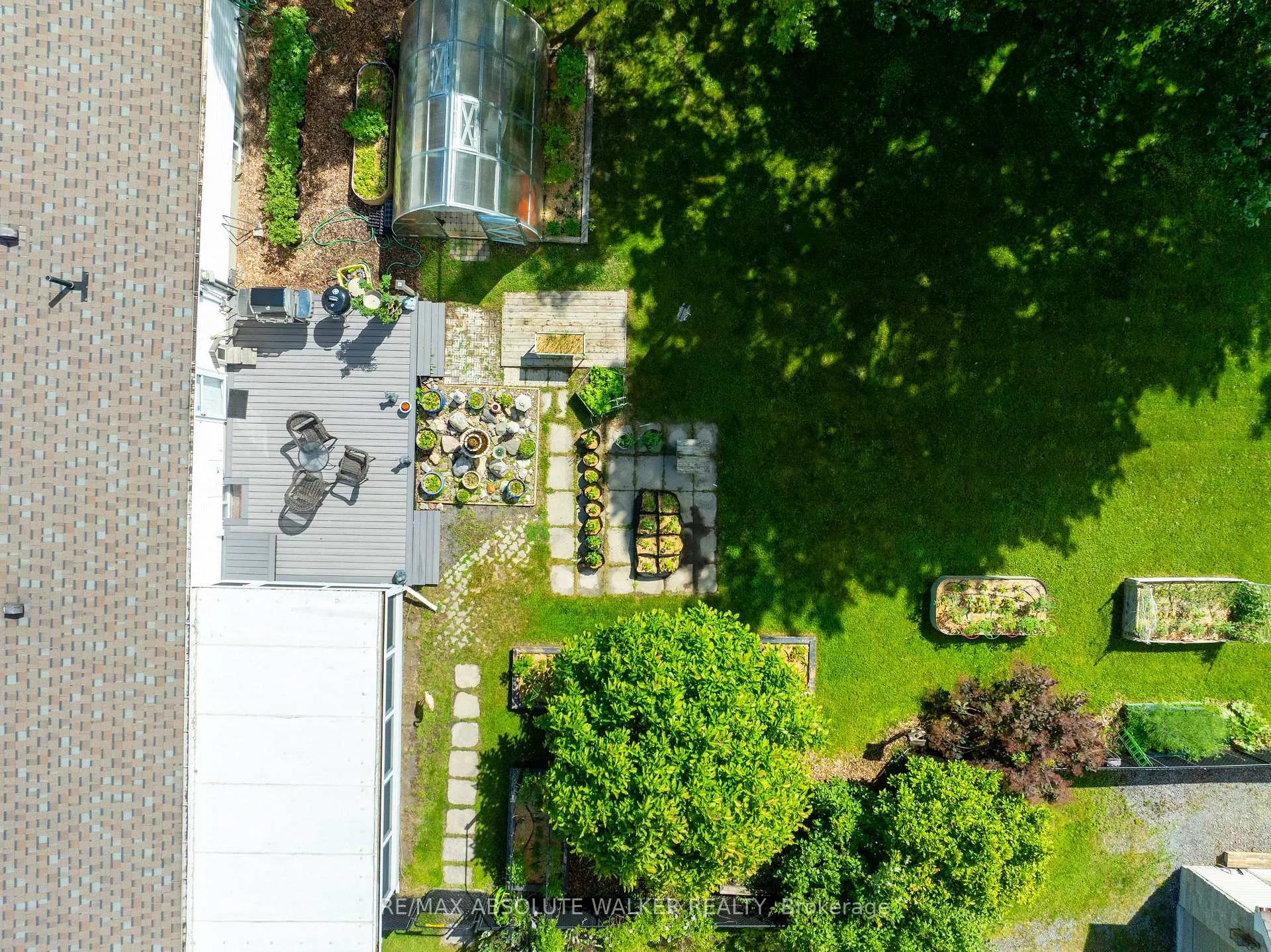 Photo 38 of 917 Meteor Avenue, Ottawa, Navan — HOMEH