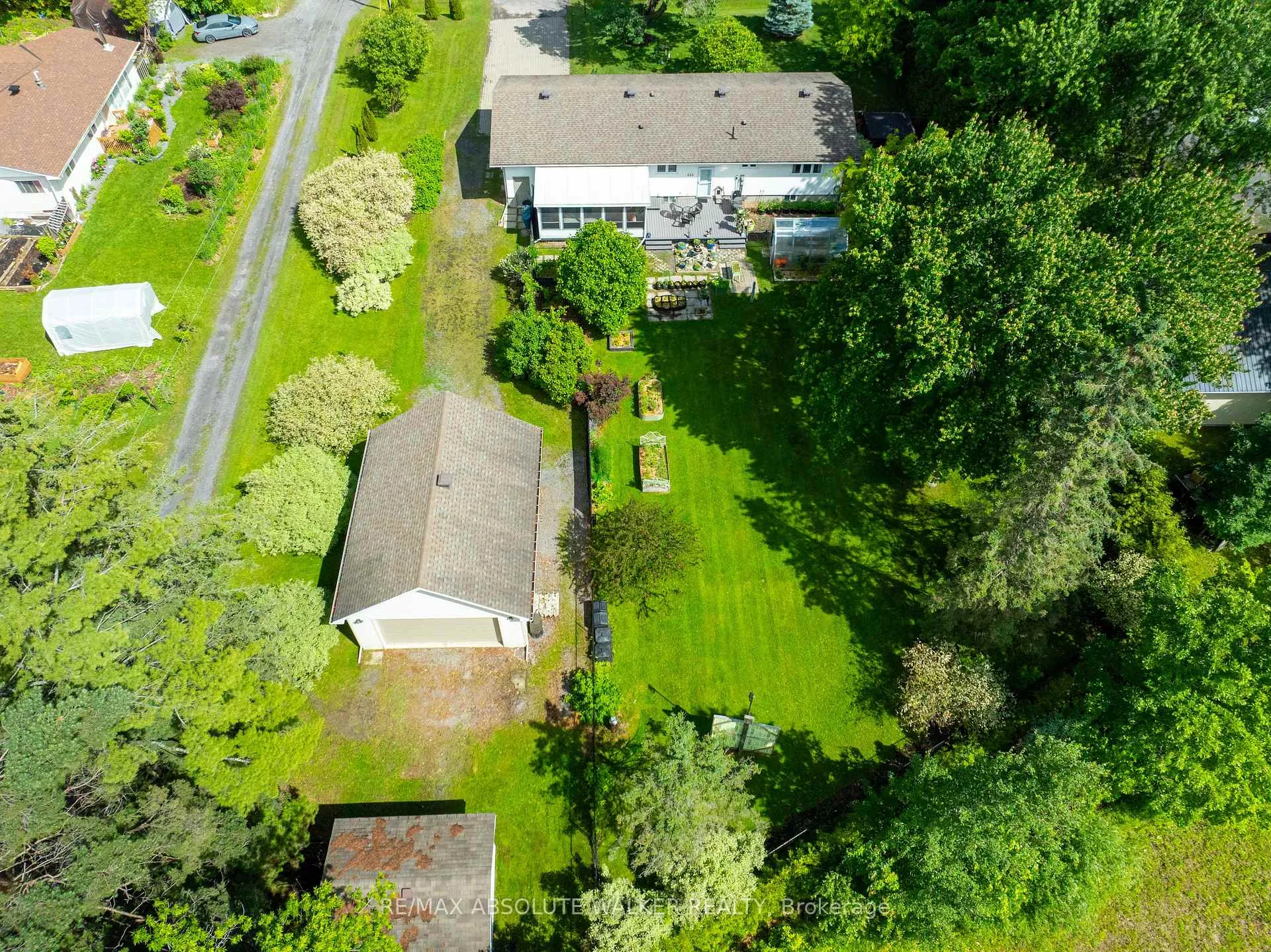 Photo 42 of 917 Meteor Avenue, Ottawa, Navan — HOMEH