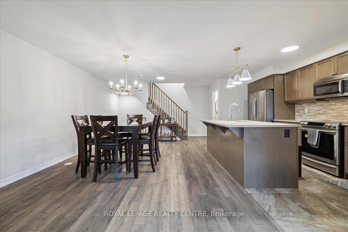 Photo 12 of 3087 Mistletoe Gardens, Oakville, Glenorchy — HOMEH