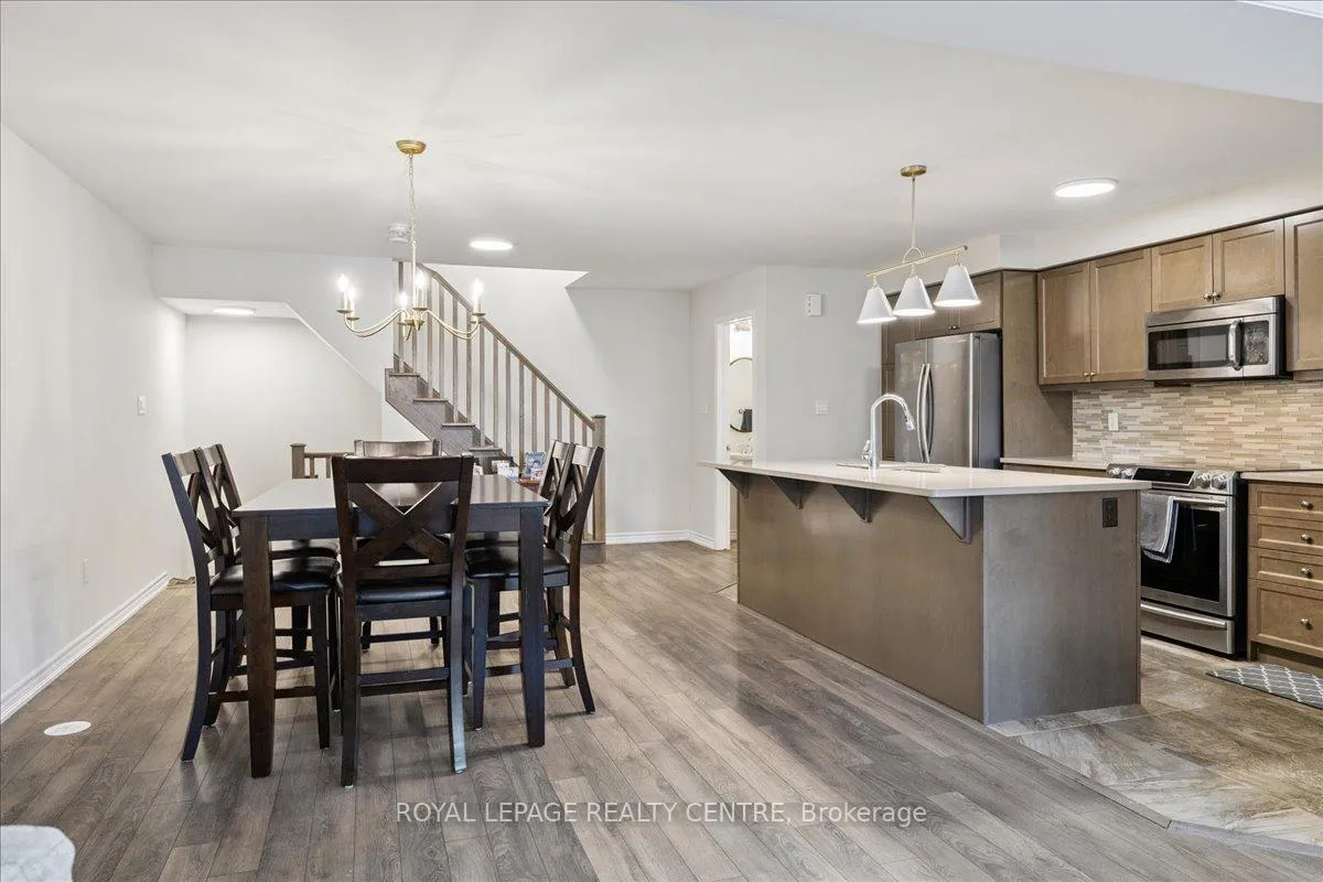 Photo 13 of 3087 Mistletoe Gardens, Oakville, Glenorchy — HOMEH
