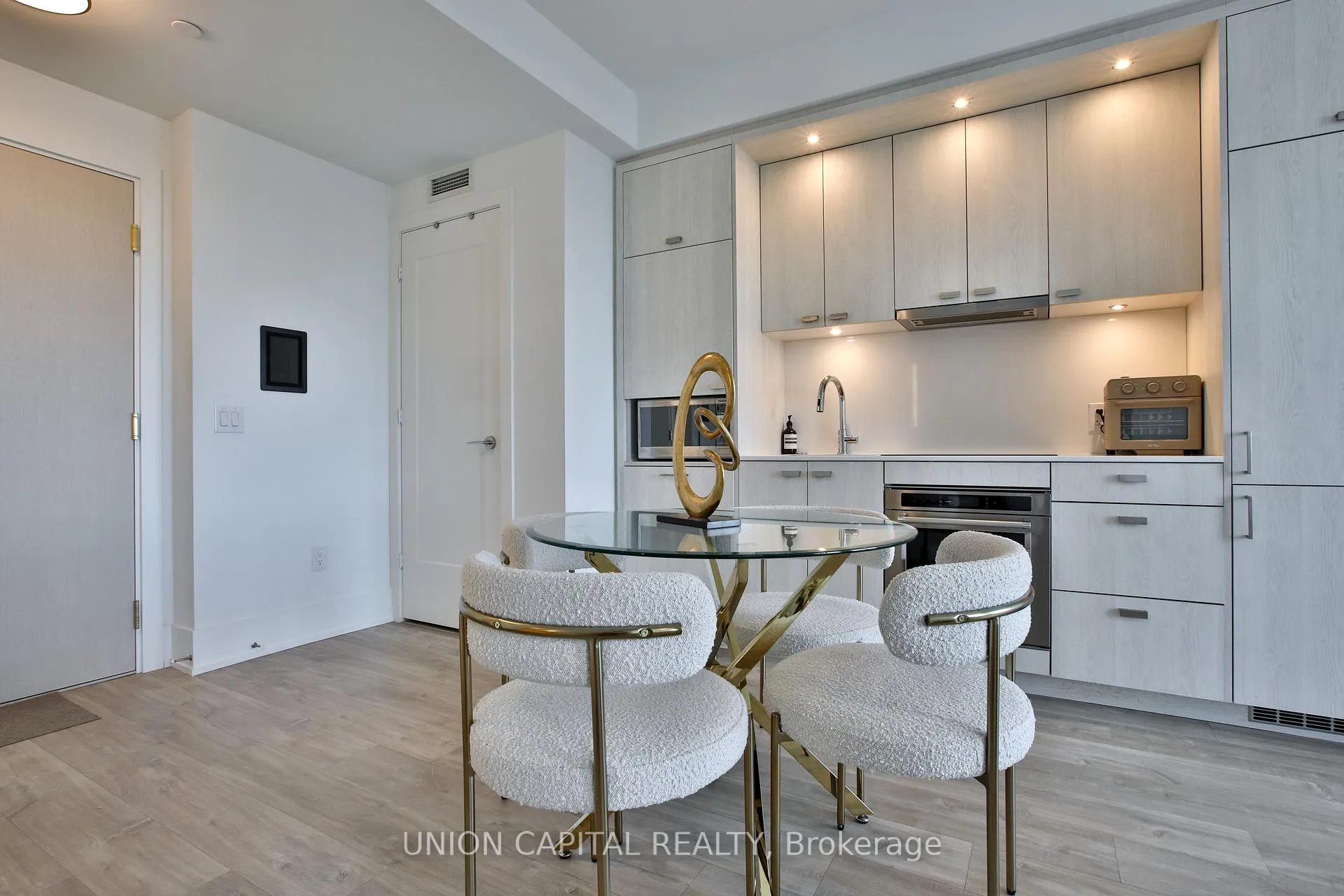 Photo 6 of Unit 1505, 480 Front Street W, Toronto, Waterfront Communities — HOMEH