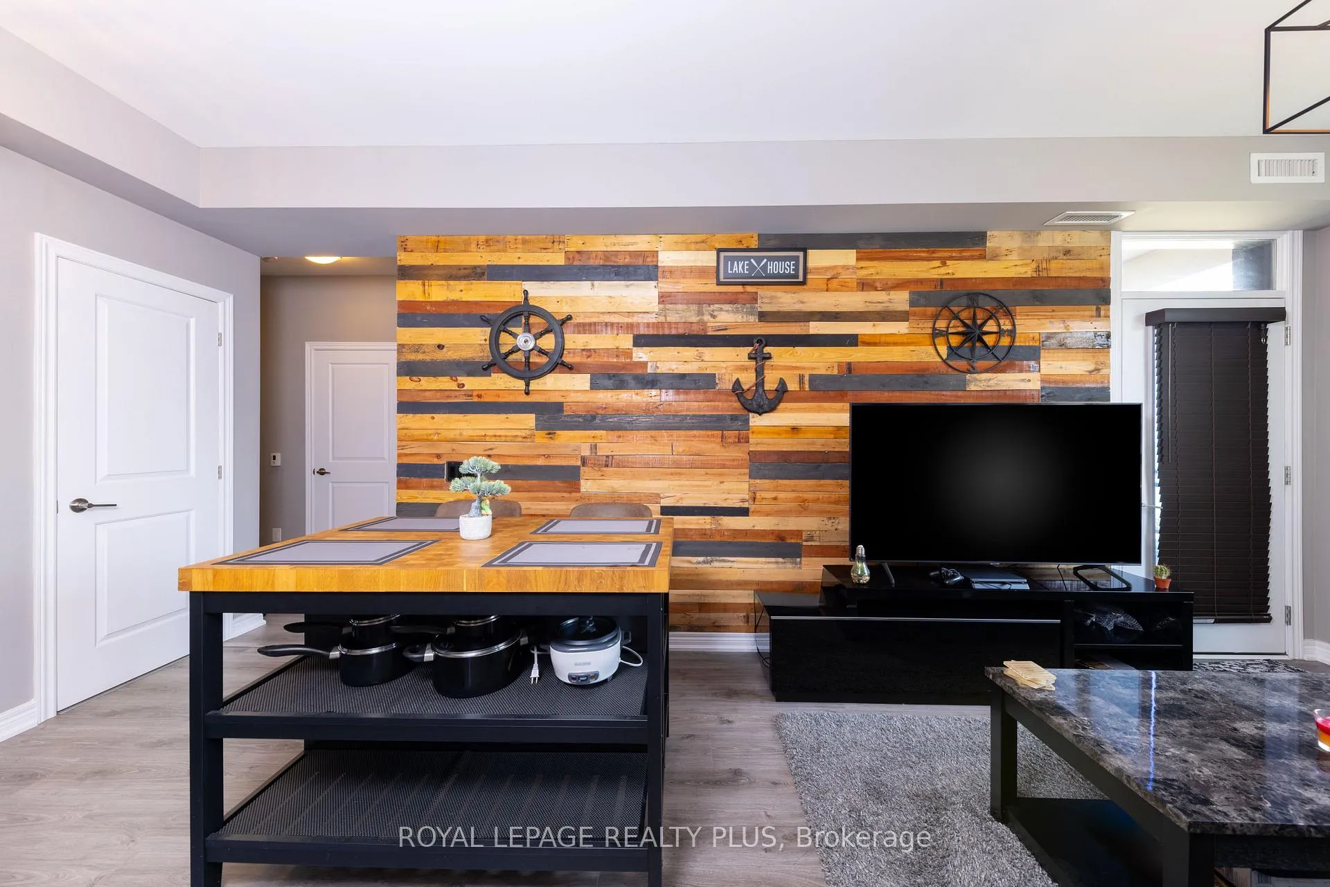 Photo 14 of Unit 207, 10 Esplanade Lane, Grimsby, Grimsby Beach — HOMEH