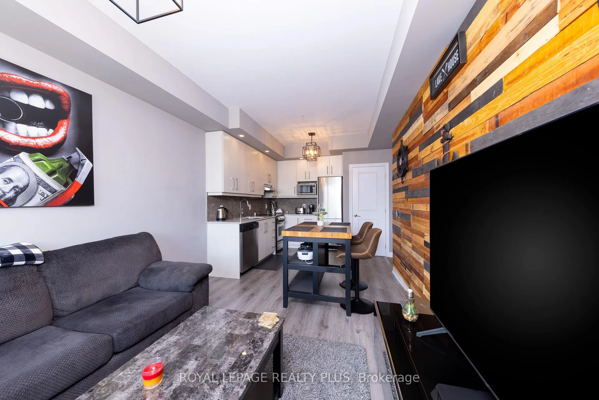 Photo 15 of Unit 207, 10 Esplanade Lane, Grimsby, Grimsby Beach — HOMEH