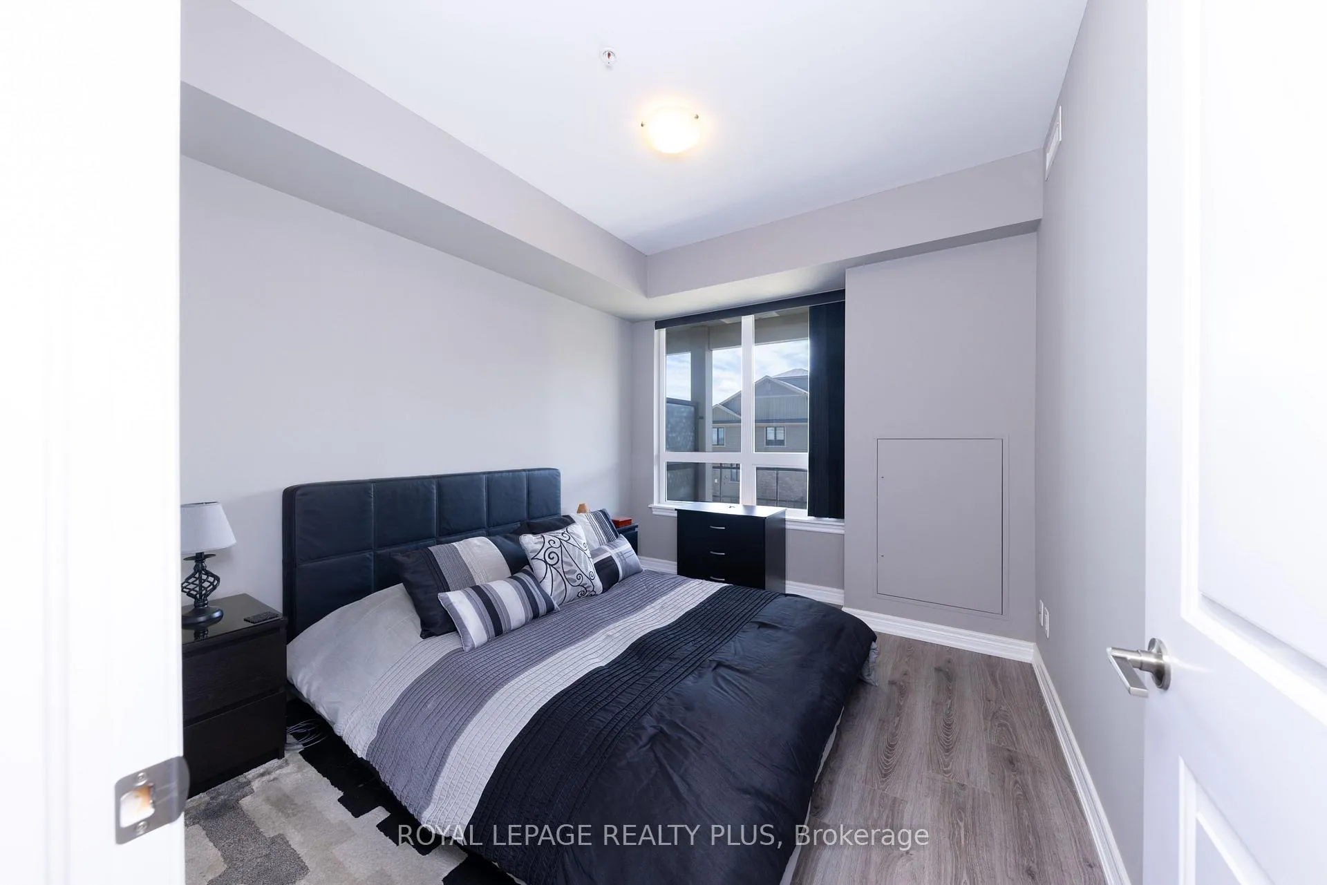 Photo 21 of Unit 207, 10 Esplanade Lane, Grimsby, Grimsby Beach — HOMEH