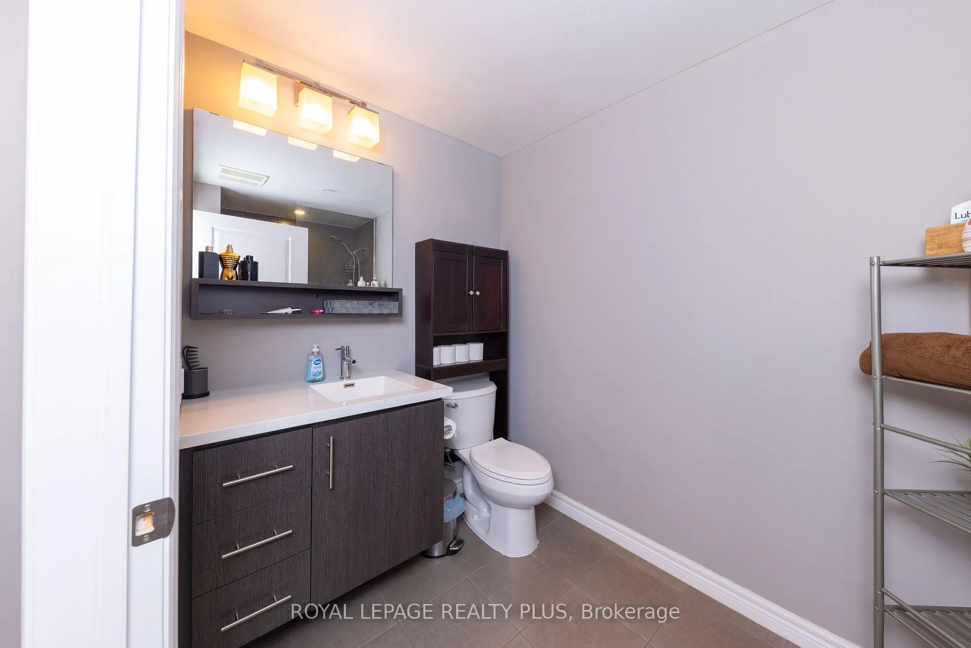 Photo 26 of Unit 207, 10 Esplanade Lane, Grimsby, Grimsby Beach — HOMEH