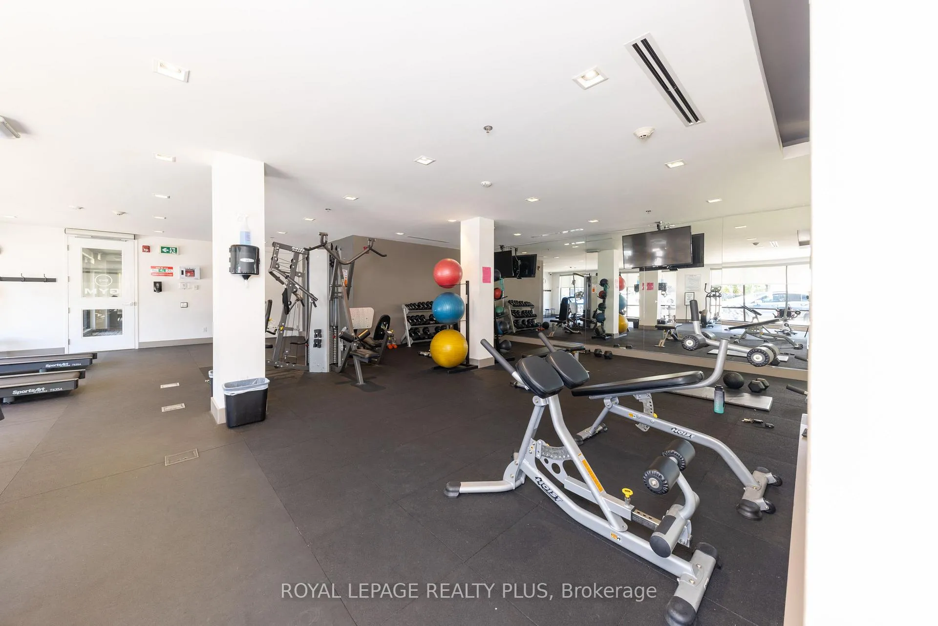 Photo 35 of Unit 207, 10 Esplanade Lane, Grimsby, Grimsby Beach — HOMEH