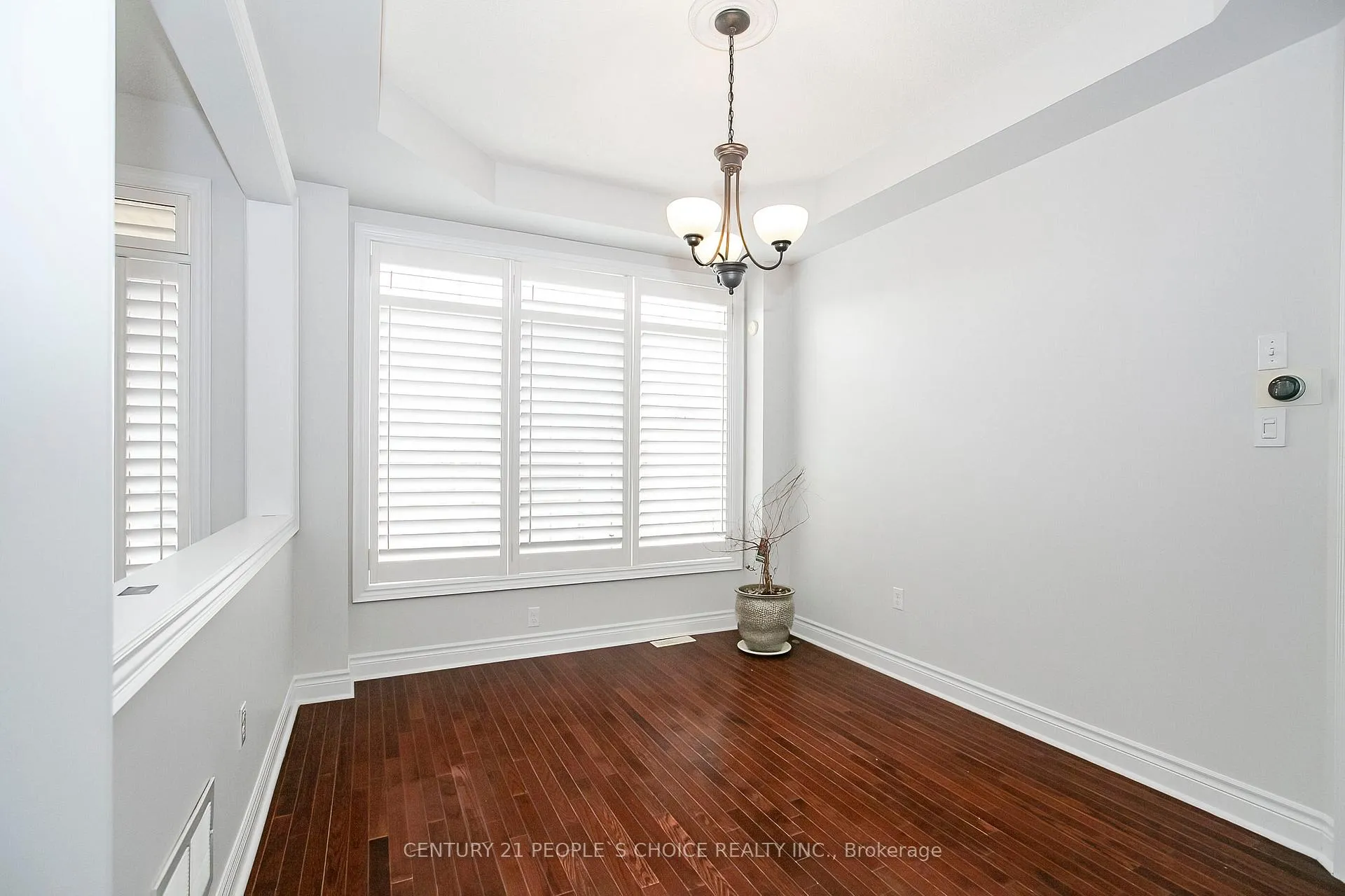 Photo 7 of 33 Accent Circle, Brampton, Northwest Sandalwood Parkway — HOMEH