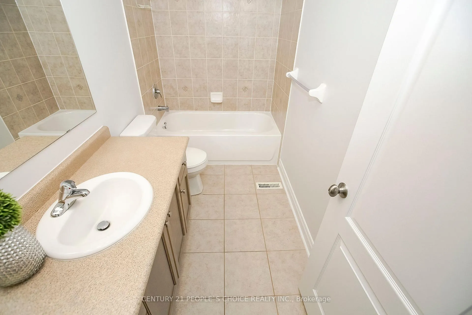 Photo 30 of 33 Accent Circle, Brampton, Northwest Sandalwood Parkway — HOMEH
