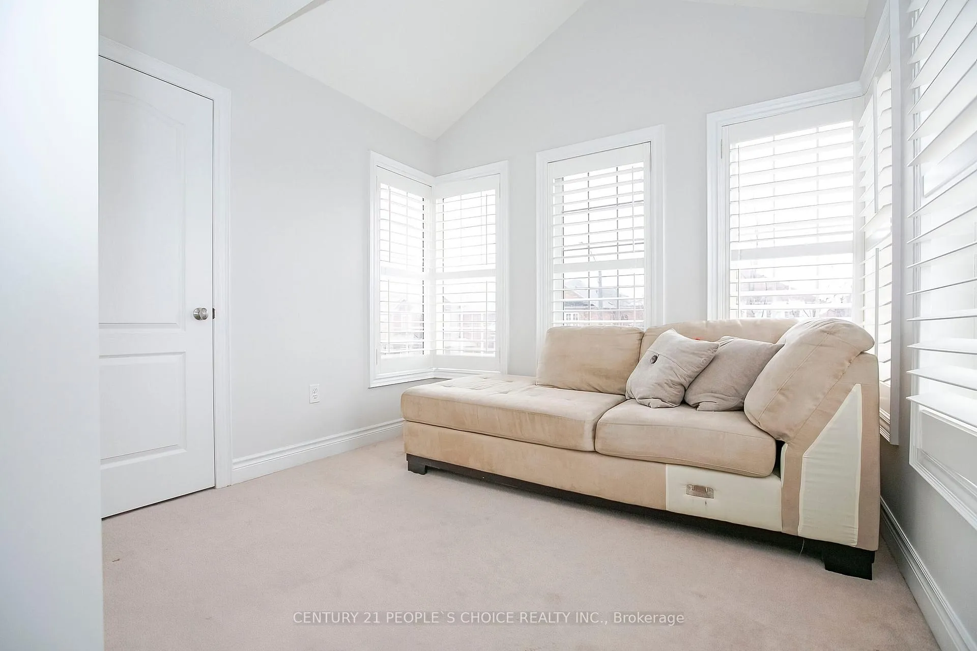 Photo 39 of 33 Accent Circle, Brampton, Northwest Sandalwood Parkway — HOMEH