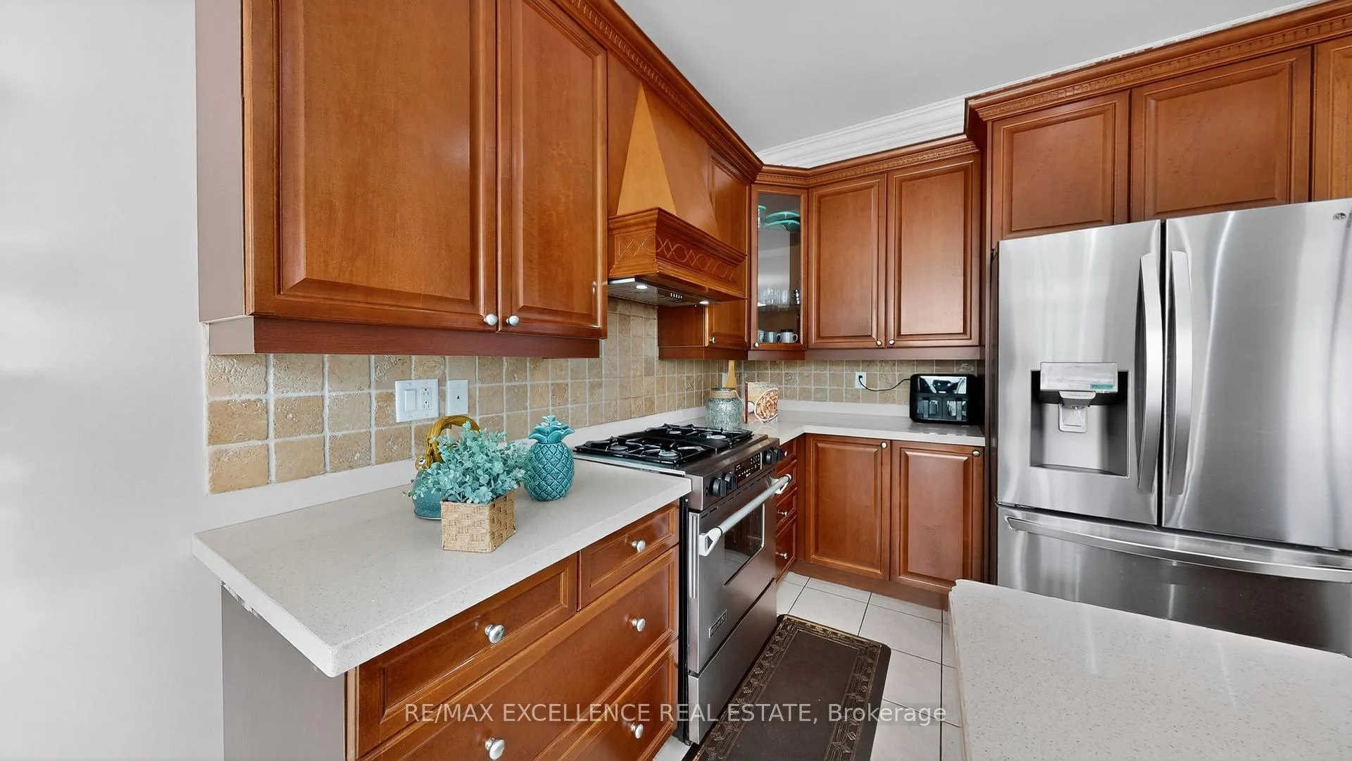 Photo 18 of 26 Blue Diamond Drive, Brampton, Bramalea North Industrial — HOMEH