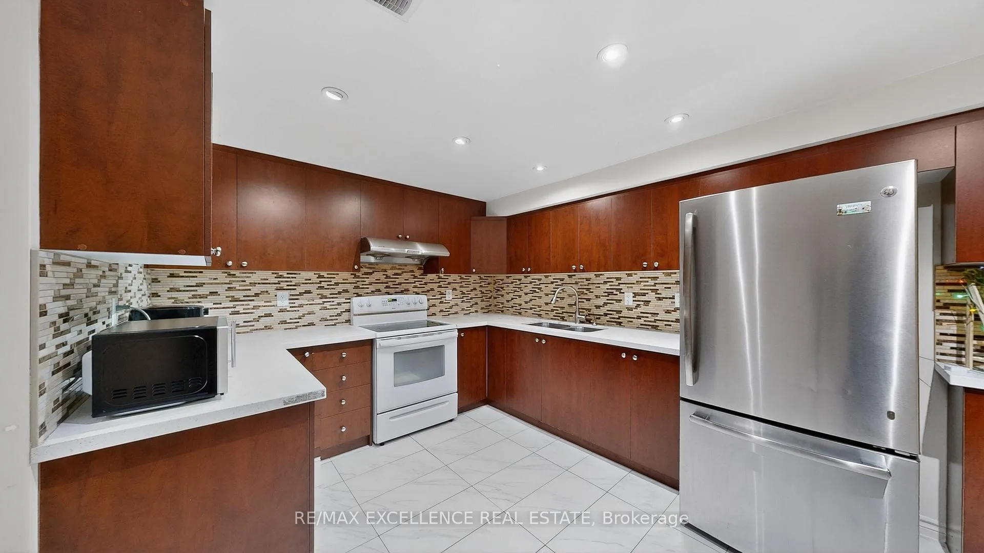 Photo 45 of 26 Blue Diamond Drive, Brampton, Bramalea North Industrial — HOMEH