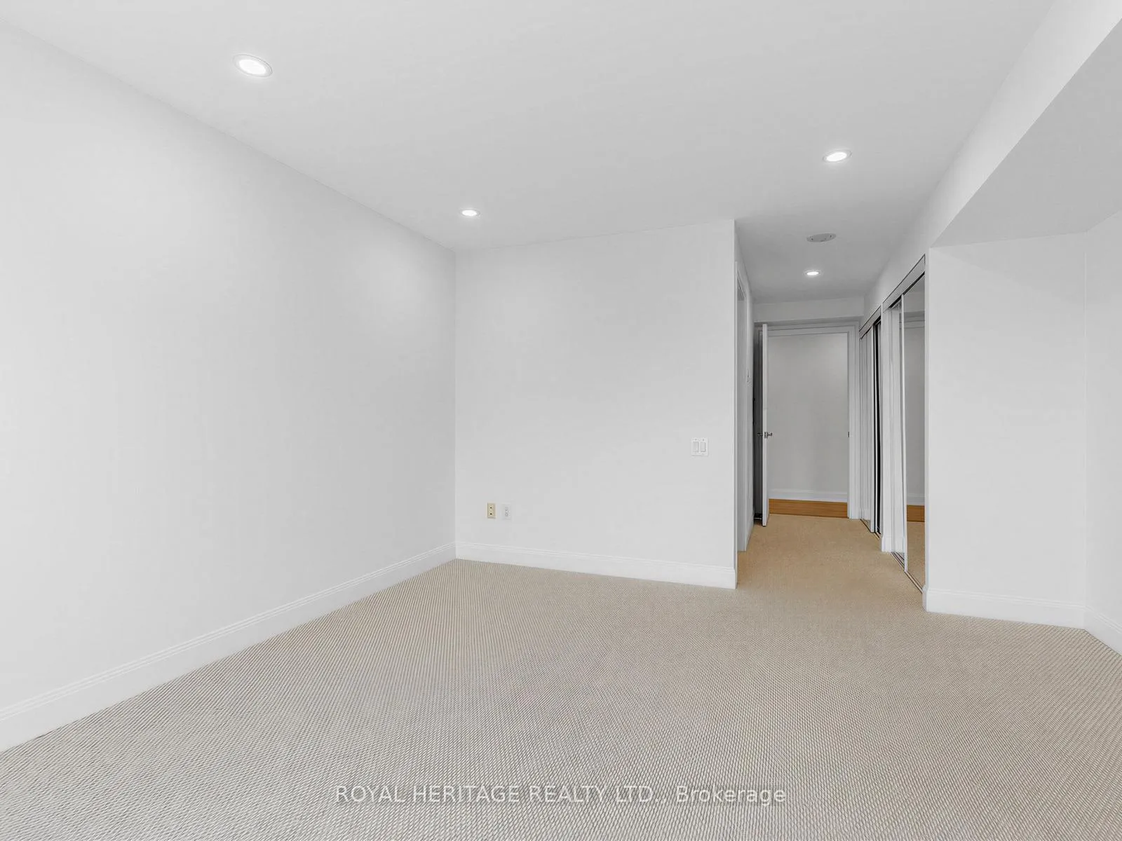 Photo 7 of Unit 2305, 2181 Yonge Street, Toronto, Mount Pleasant West — HOMEH