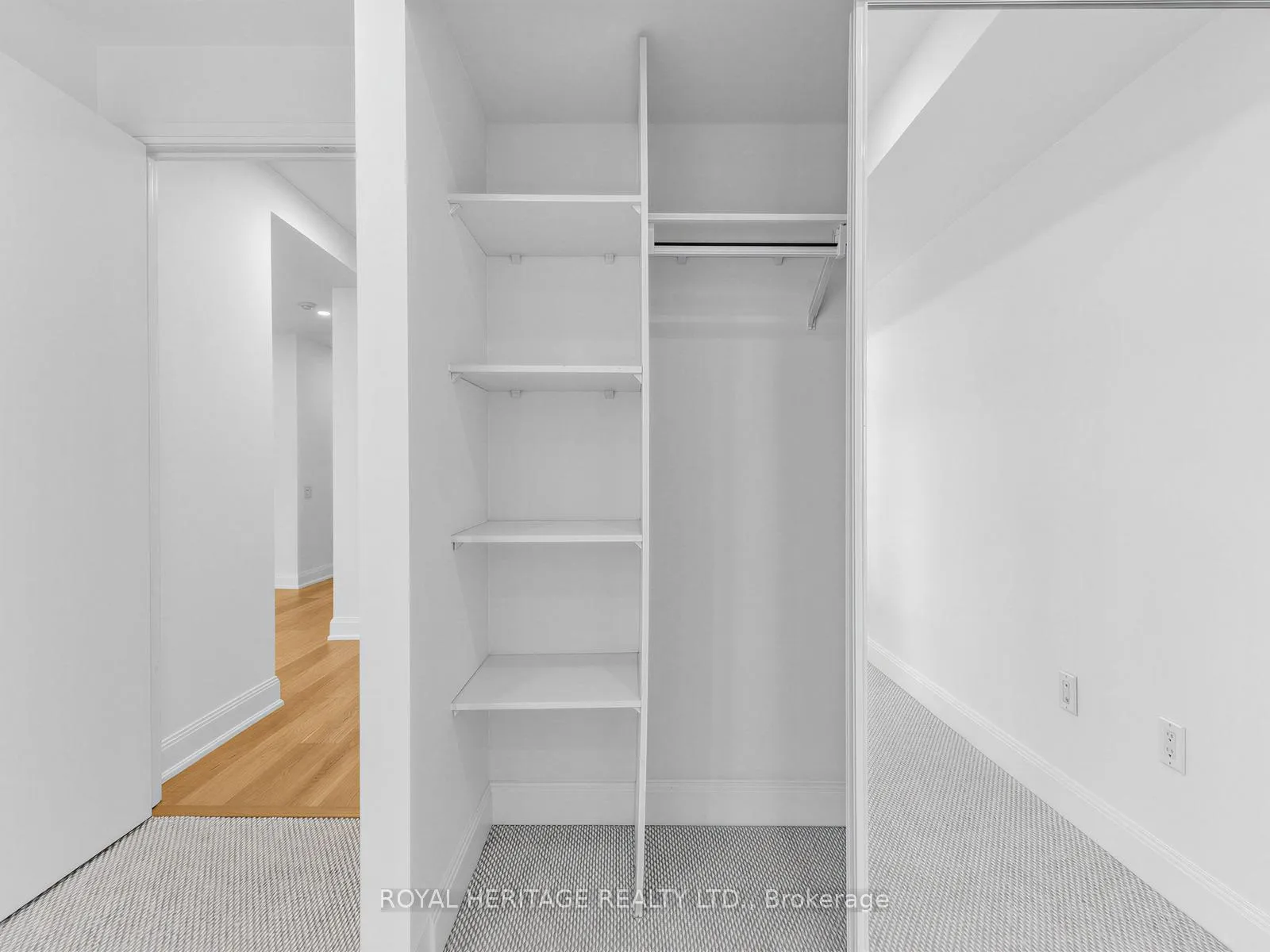 Photo 15 of Unit 2305, 2181 Yonge Street, Toronto, Mount Pleasant West — HOMEH