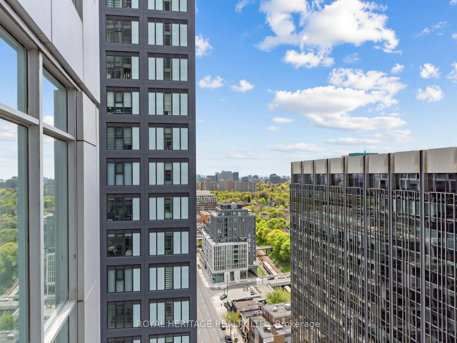 Photo 31 of Unit 2305, 2181 Yonge Street, Toronto, Mount Pleasant West — HOMEH