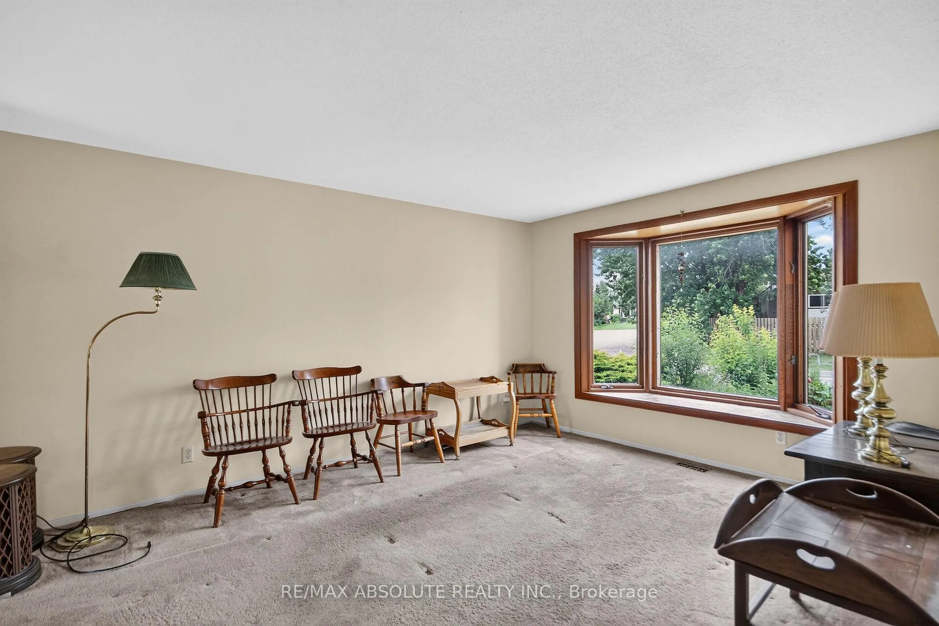 Photo 4 of 32 Sage Crescent, Ottawa, Barrhaven - Pheasant Run — HOMEH