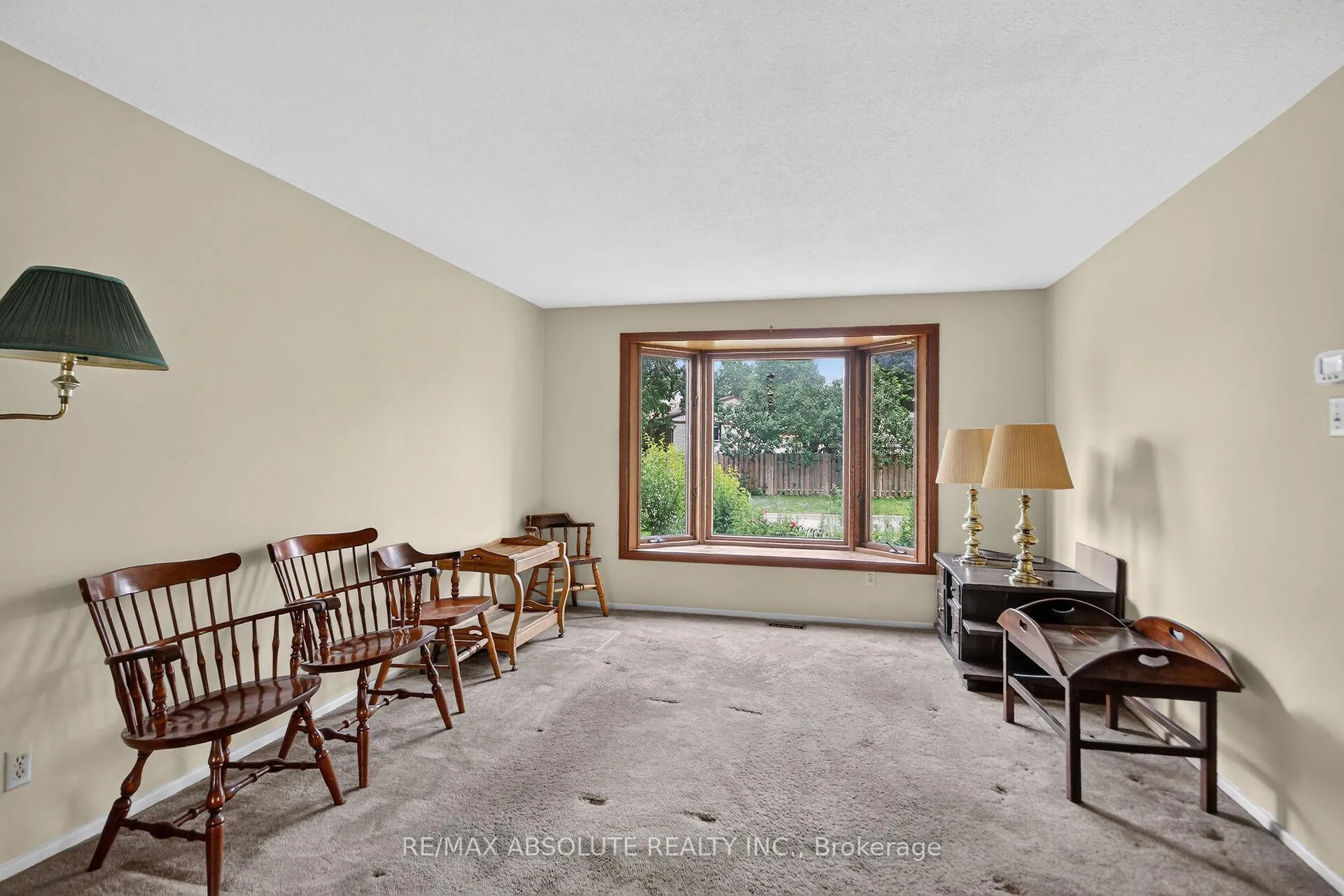 Photo 5 of 32 Sage Crescent, Ottawa, Barrhaven - Pheasant Run — HOMEH