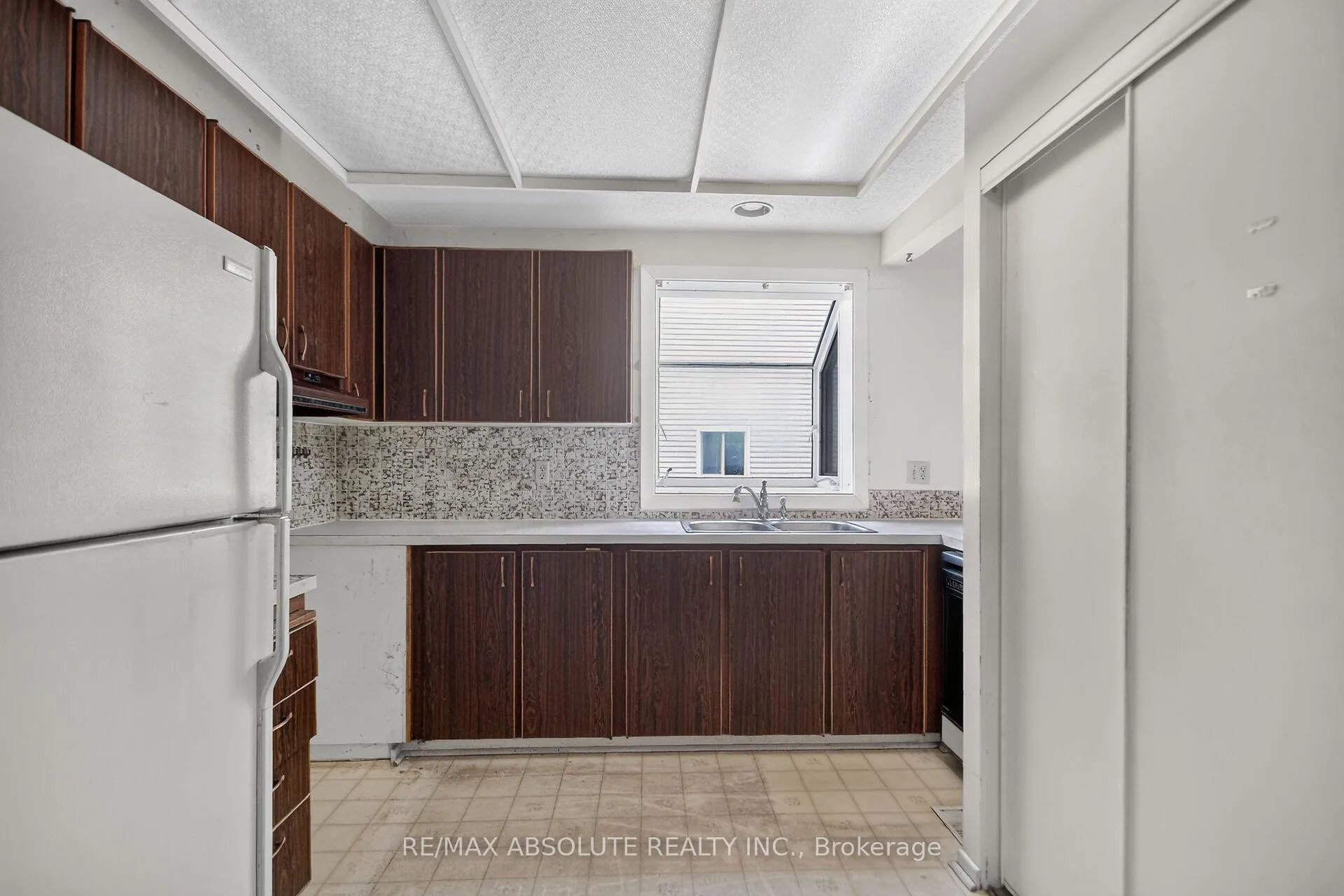 Photo 13 of 32 Sage Crescent, Ottawa, Barrhaven - Pheasant Run — HOMEH