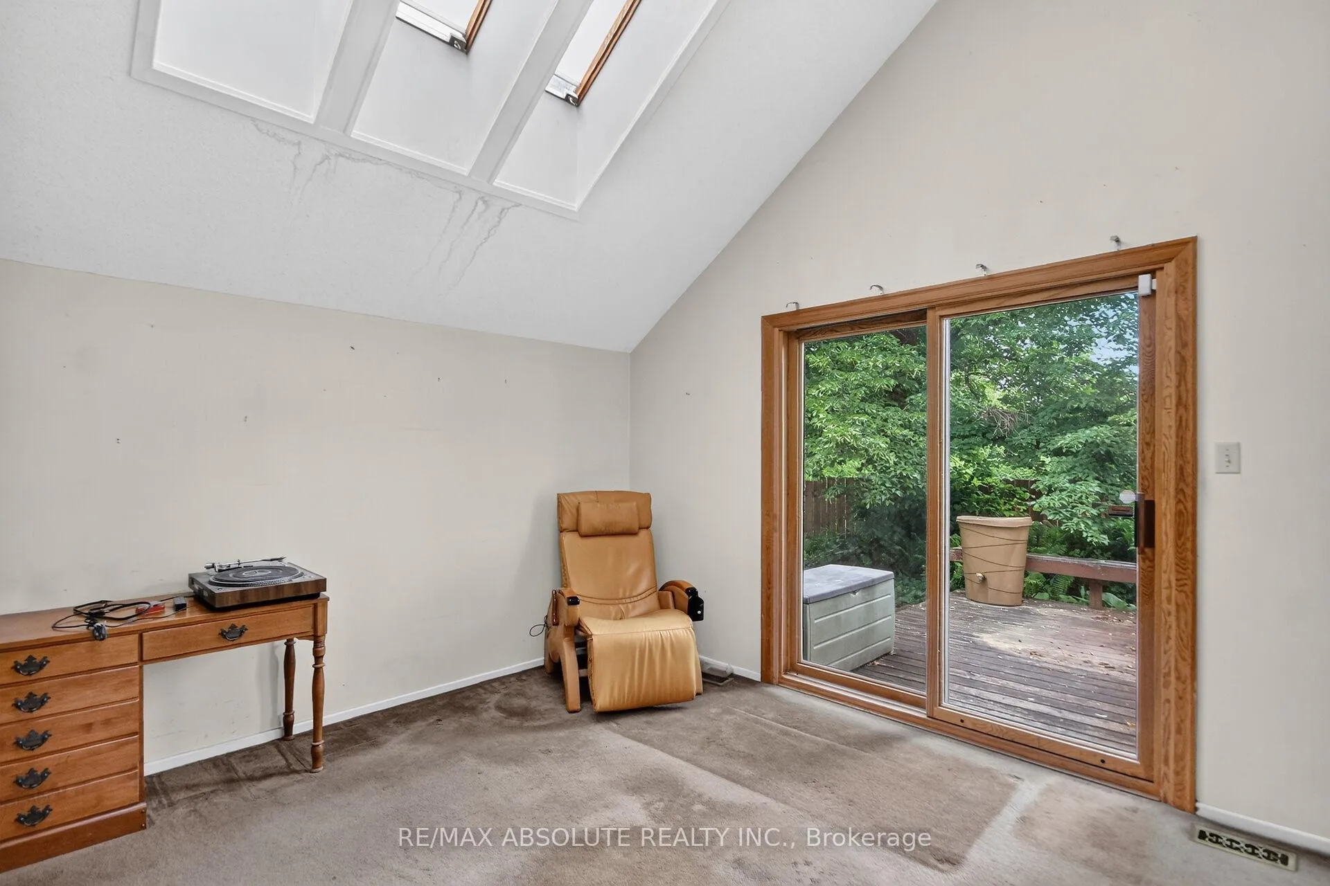Photo 18 of 32 Sage Crescent, Ottawa, Barrhaven - Pheasant Run — HOMEH