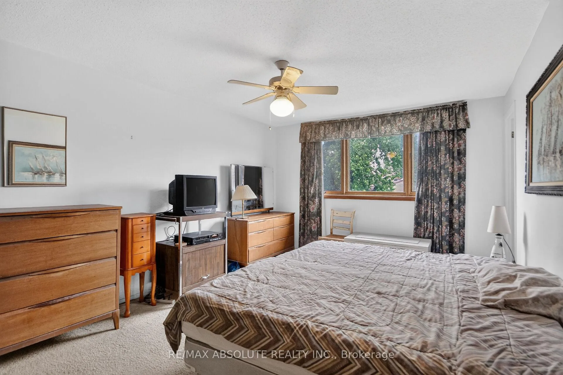 Photo 28 of 32 Sage Crescent, Ottawa, Barrhaven - Pheasant Run — HOMEH