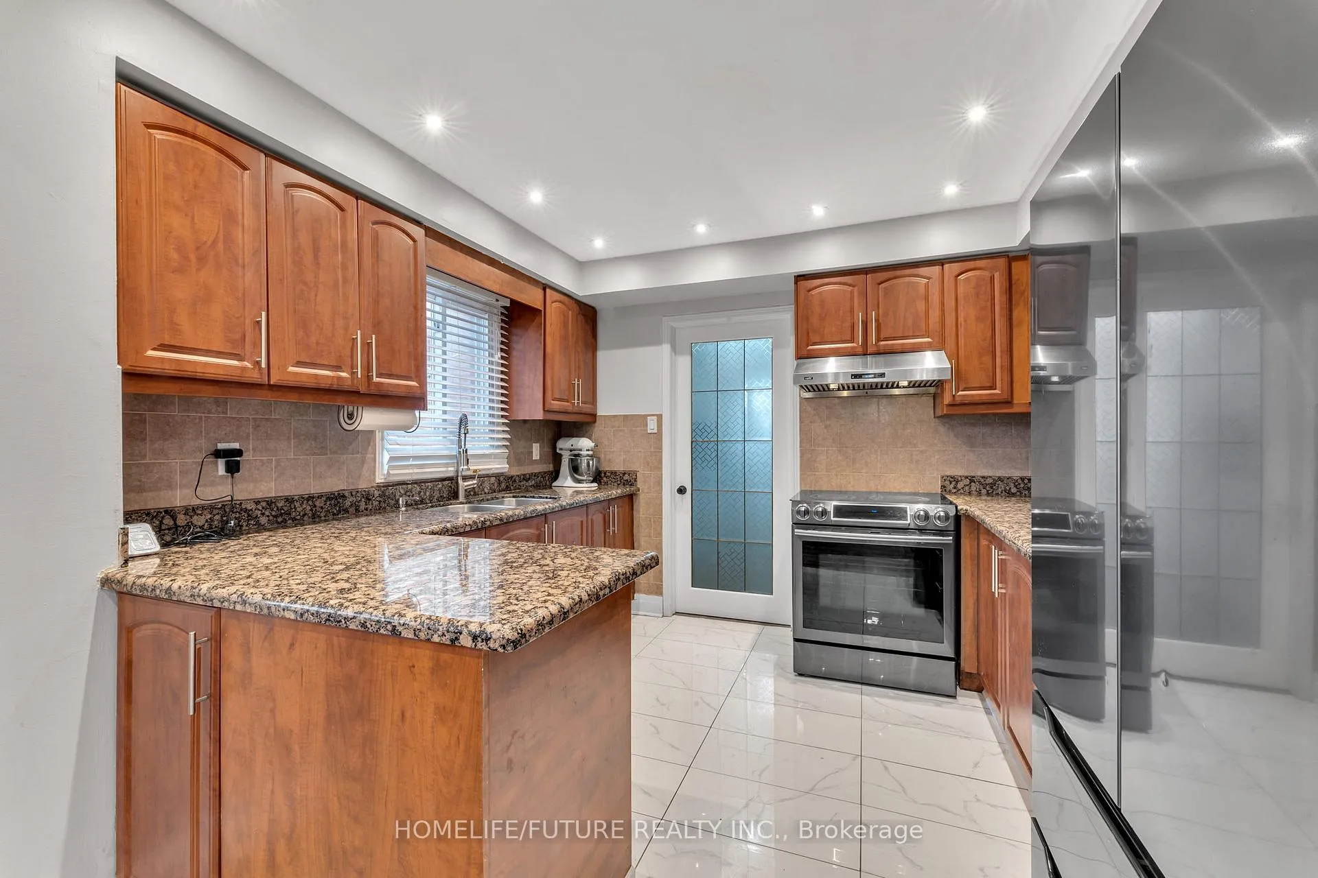 Photo 6 of 1600 Melman Street, Pickering, Brock Ridge — HOMEH