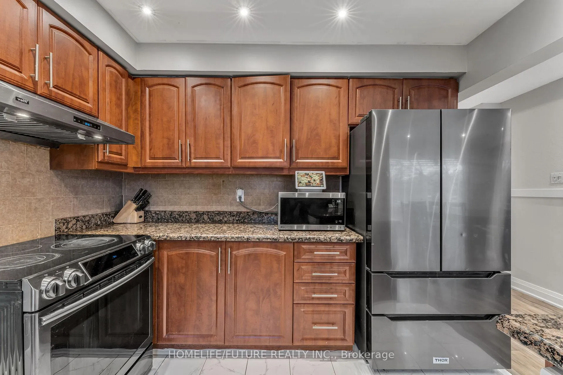 Photo 7 of 1600 Melman Street, Pickering, Brock Ridge — HOMEH