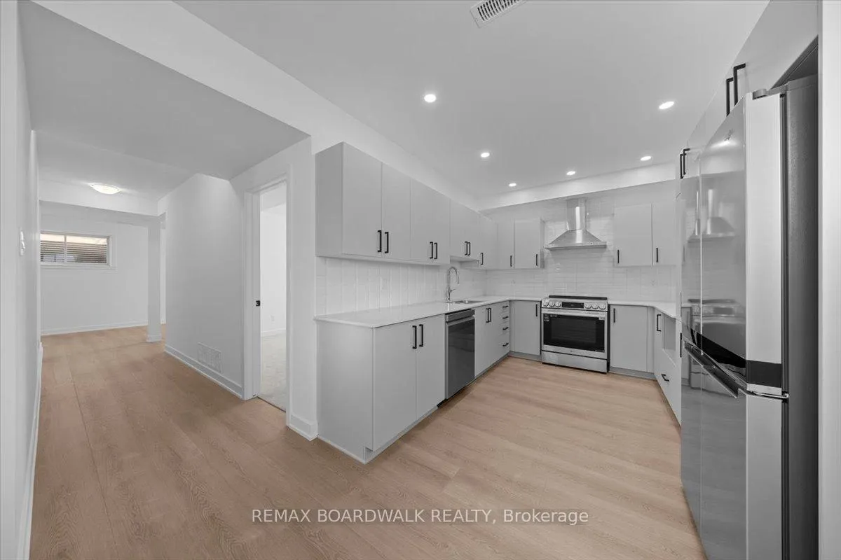 Photo 9 of 141 Shelleright Street, Ottawa, Kanata - Emerald Meadows/Trailwest — HOMEH