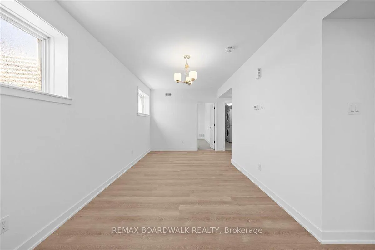 Photo 13 of 141 Shelleright Street, Ottawa, Kanata - Emerald Meadows/Trailwest — HOMEH
