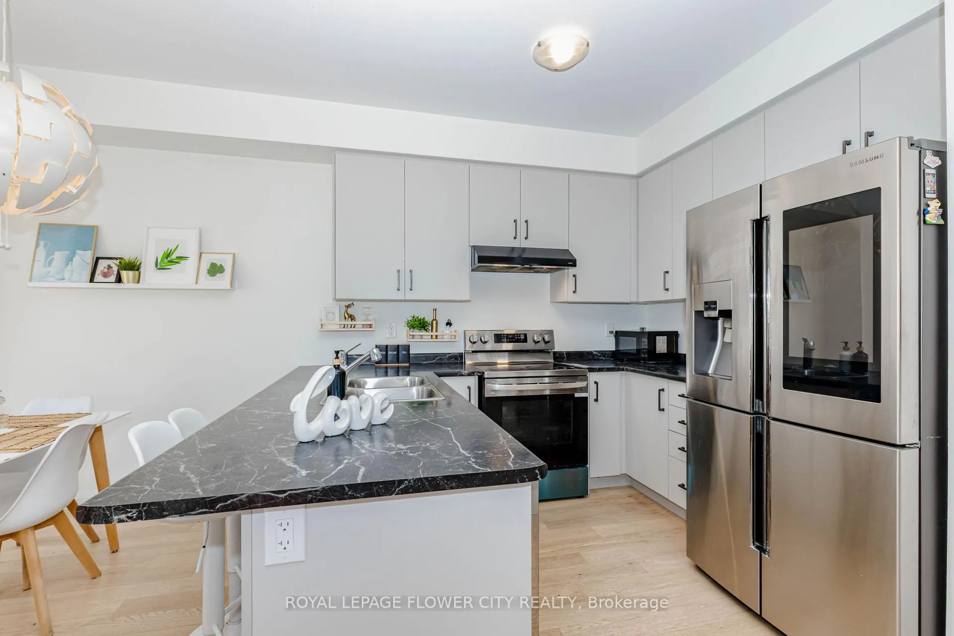 Photo 22 of 60 Granville Crescent, Haldimand — HOMEH