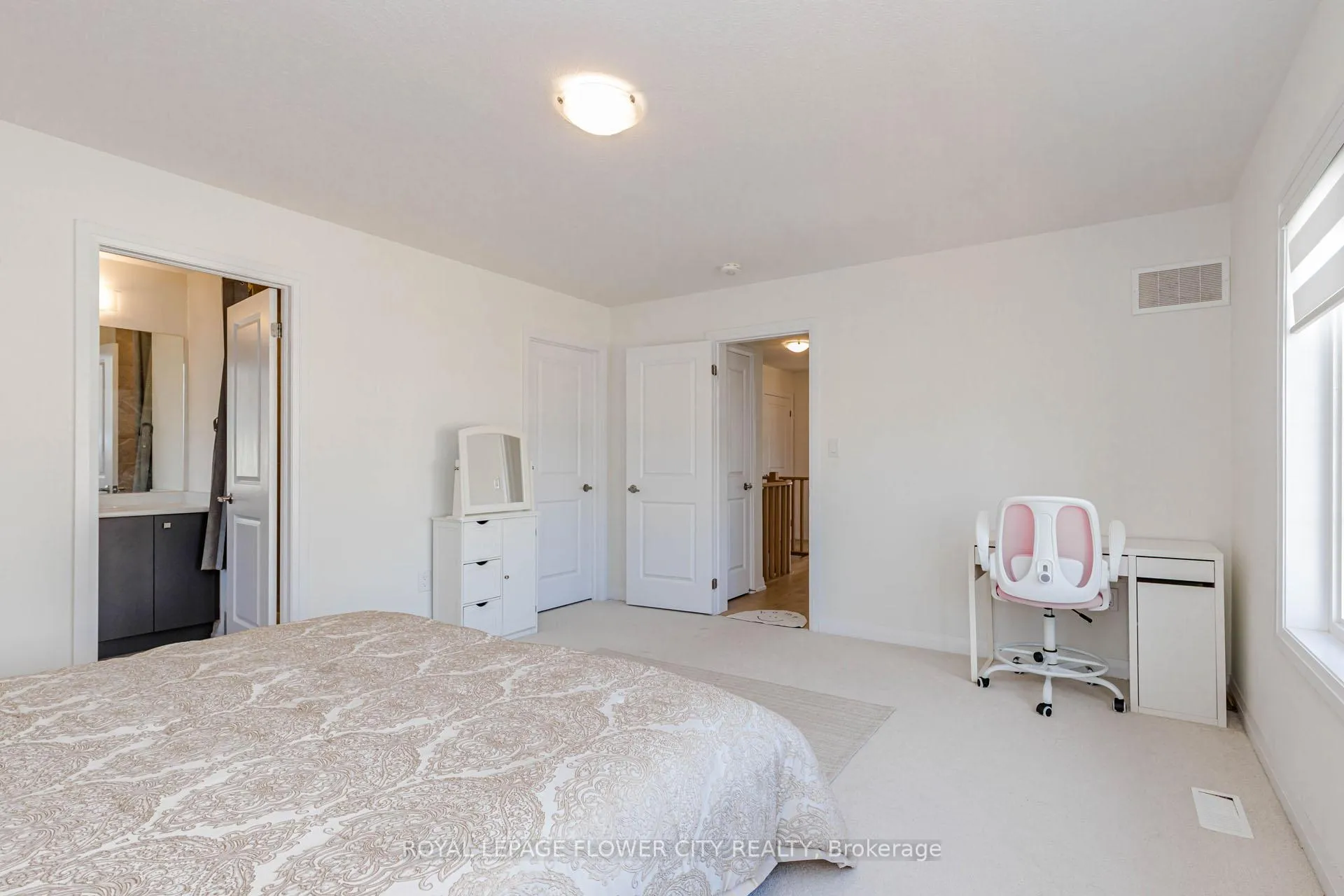 Photo 35 of 60 Granville Crescent, Haldimand — HOMEH