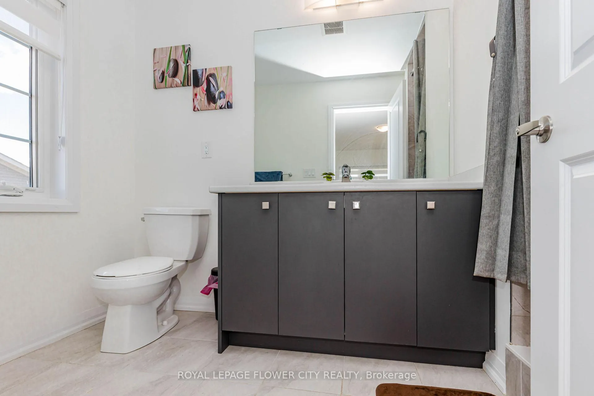 Photo 37 of 60 Granville Crescent, Haldimand — HOMEH