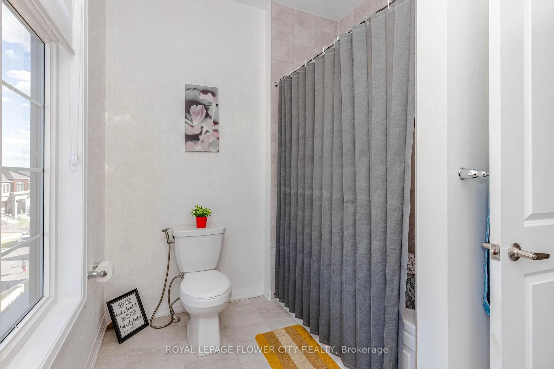 Photo 42 of 60 Granville Crescent, Haldimand — HOMEH
