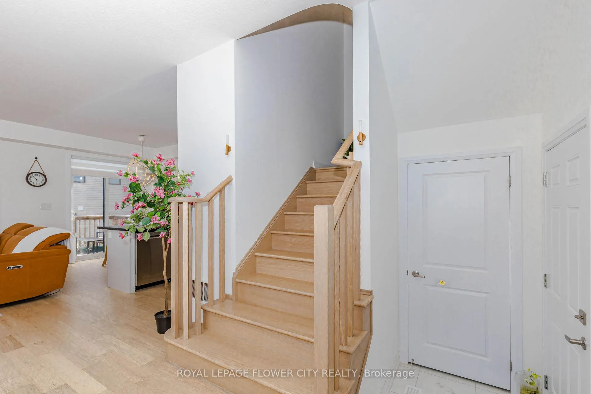Photo 45 of 60 Granville Crescent, Haldimand — HOMEH