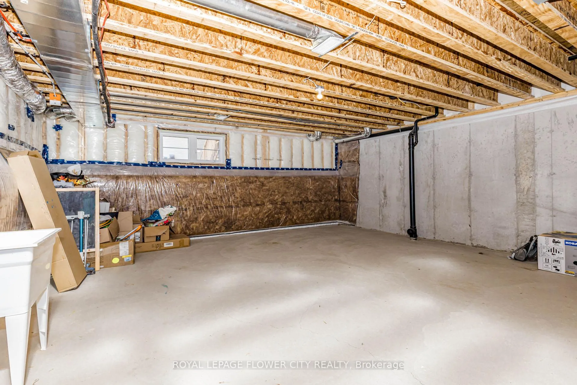 Photo 46 of 60 Granville Crescent, Haldimand — HOMEH