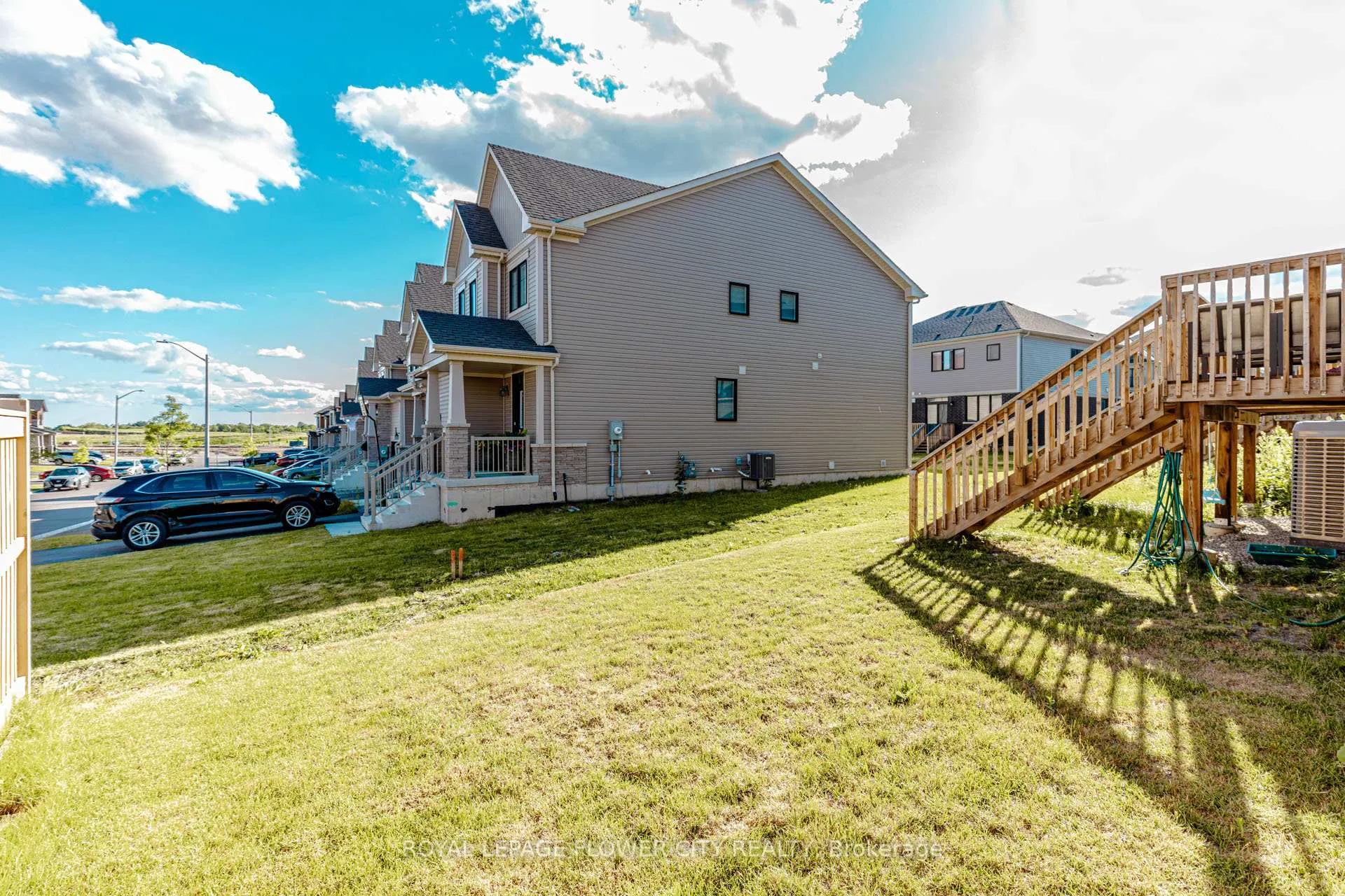 Photo 50 of 60 Granville Crescent, Haldimand — HOMEH