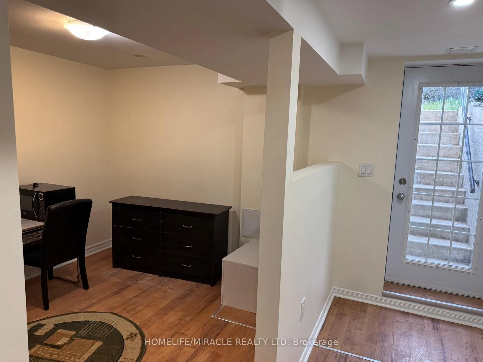Photo 3 of Unit BSMT, 5434 Sweetgrass Gate, Mississauga, East Credit — HOMEH
