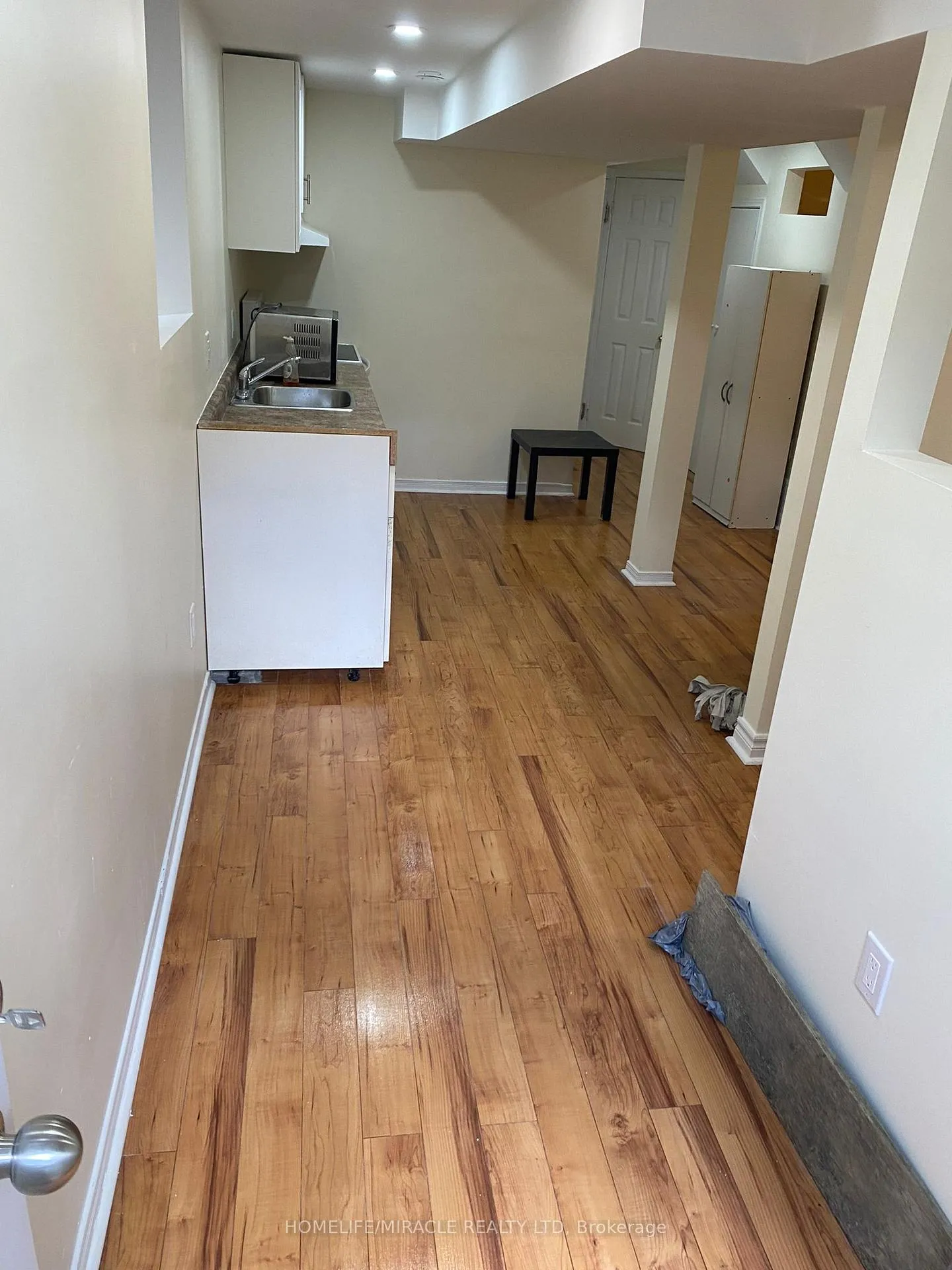 Photo 4 of Unit BSMT, 5434 Sweetgrass Gate, Mississauga, East Credit — HOMEH