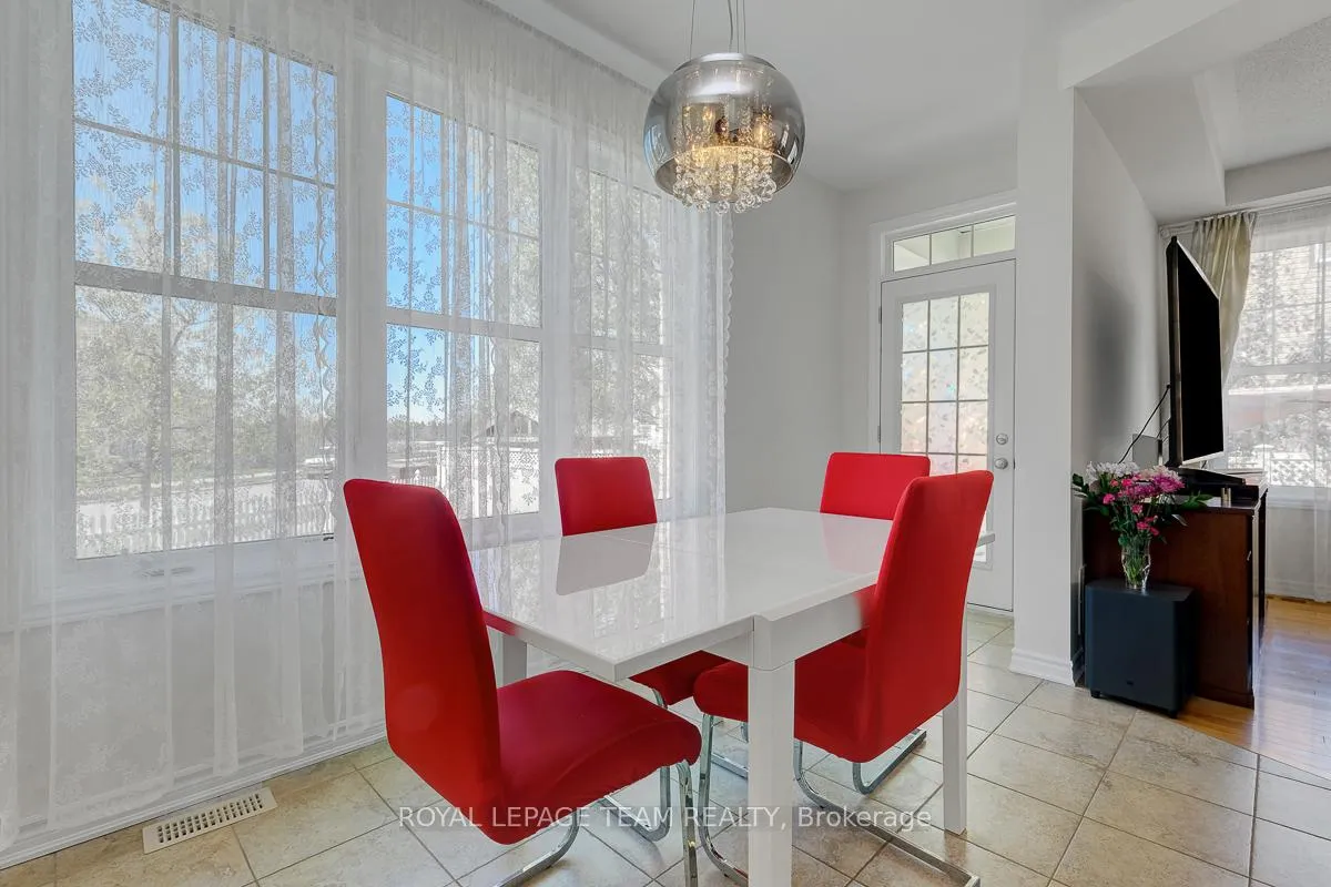 Photo 8 of 200 Rivertree Street, Ottawa, Kanata - Emerald Meadows/Trailwest — HOMEH