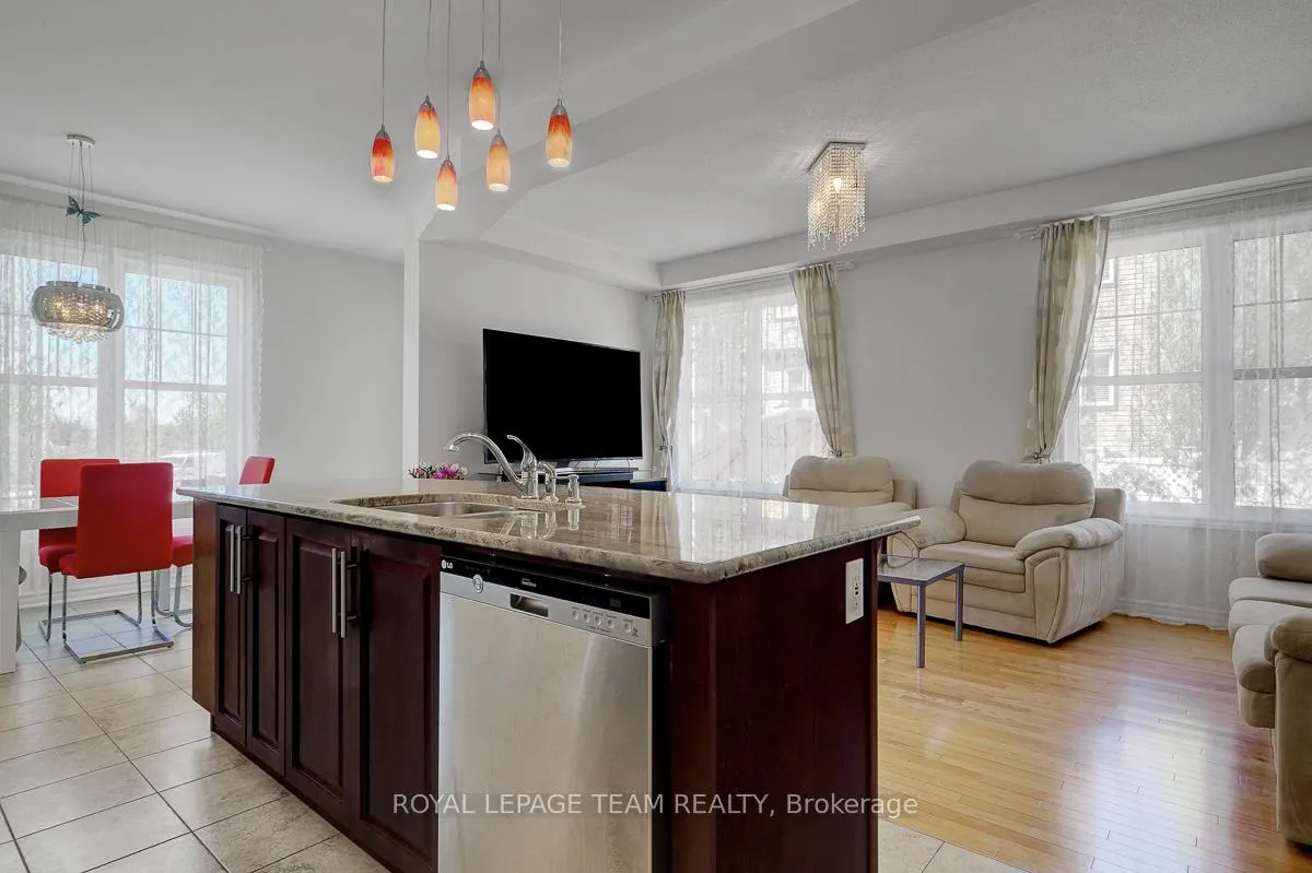 Photo 19 of 200 Rivertree Street, Ottawa, Kanata - Emerald Meadows/Trailwest — HOMEH