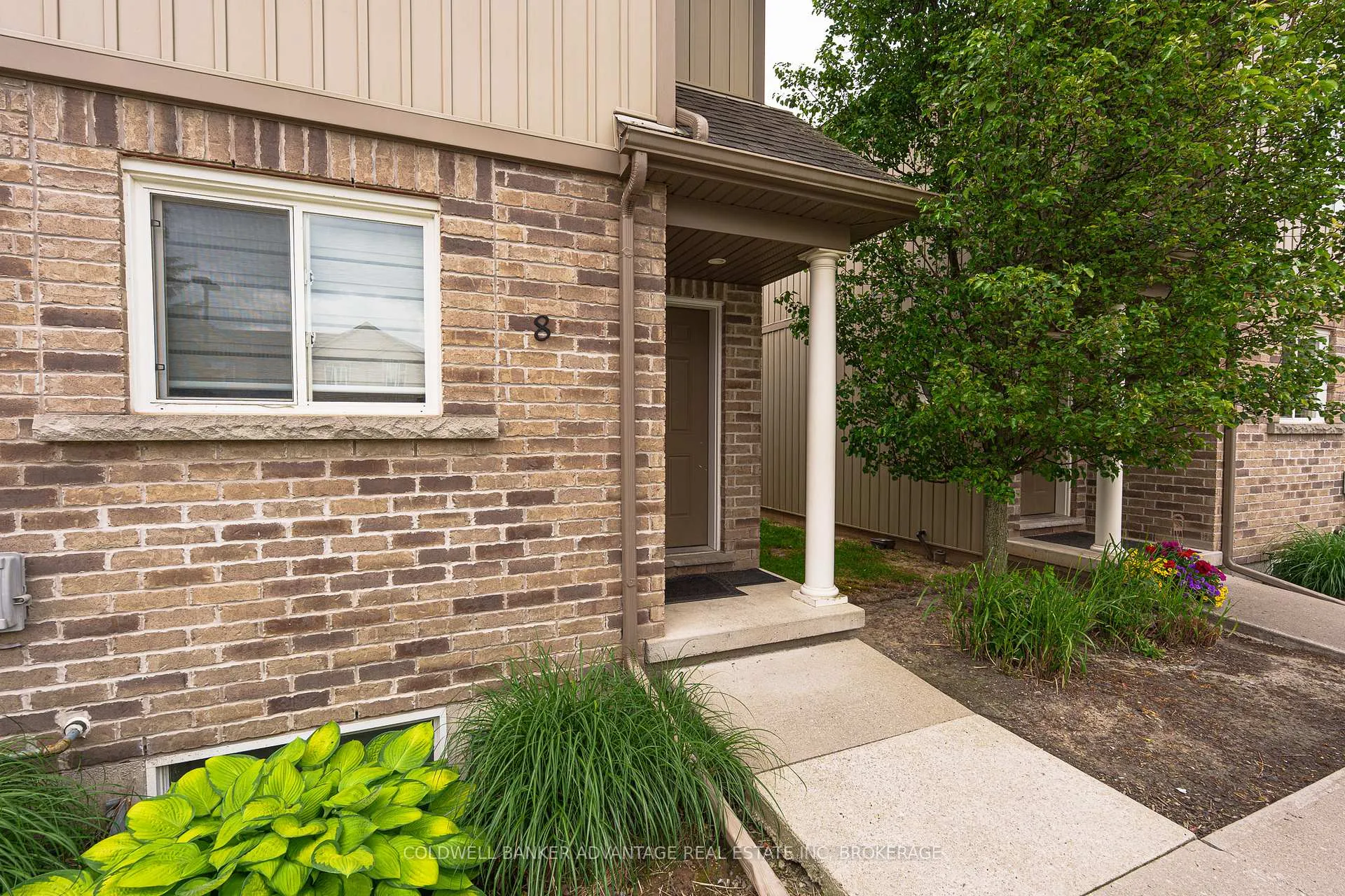 Photo 2 of Unit 8, 6117 Kelsey Crescent, Niagara Falls, Forestview — HOMEH