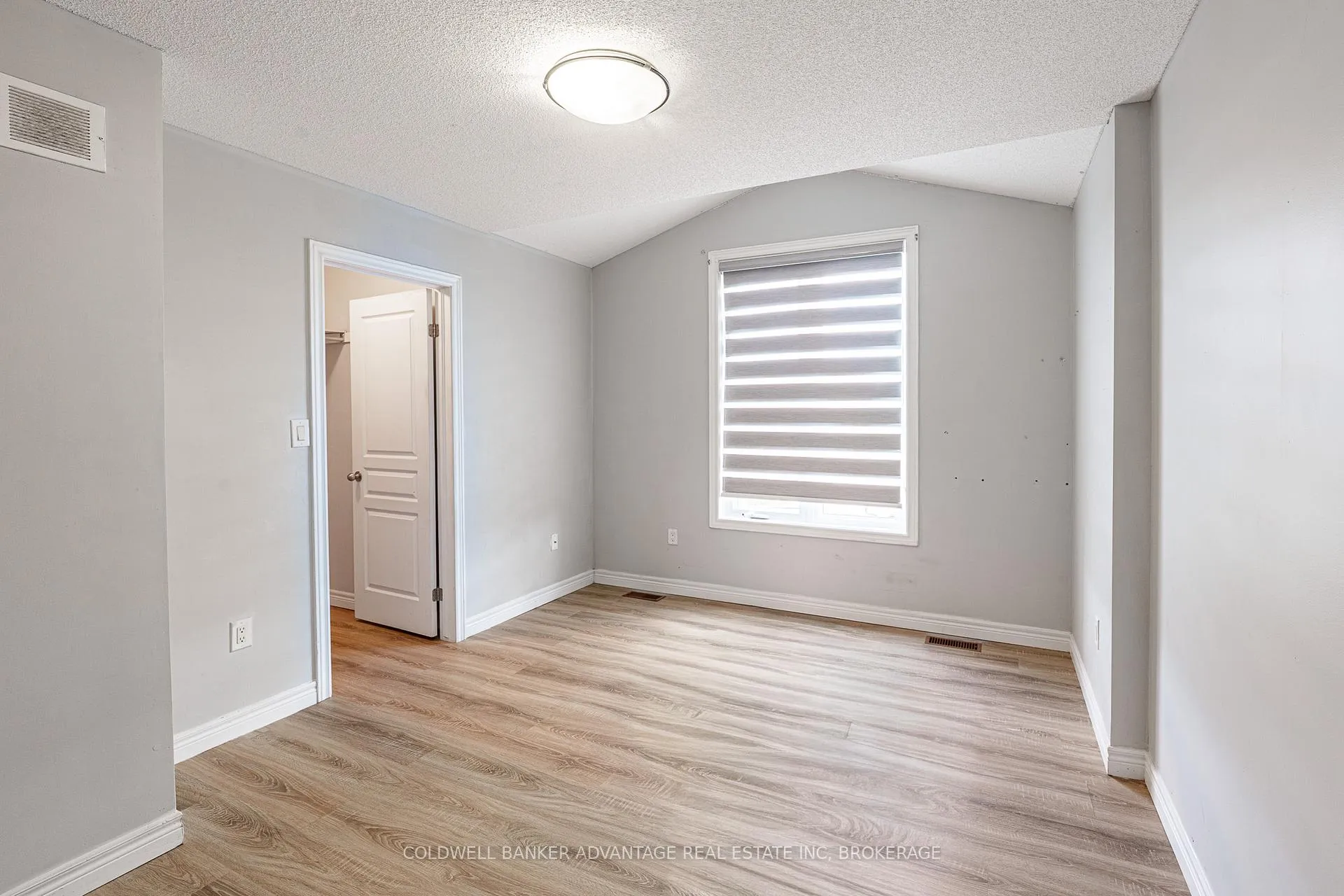 Photo 15 of Unit 8, 6117 Kelsey Crescent, Niagara Falls, Forestview — HOMEH