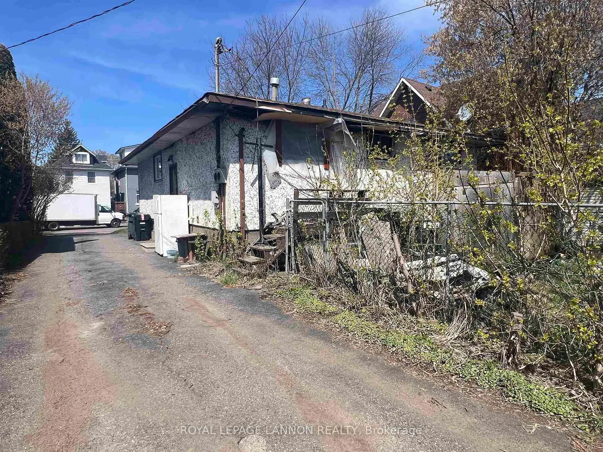 Photo 6 of 340 Syndicate Ave N, Thunder Bay, McKeller Park — HOMEH