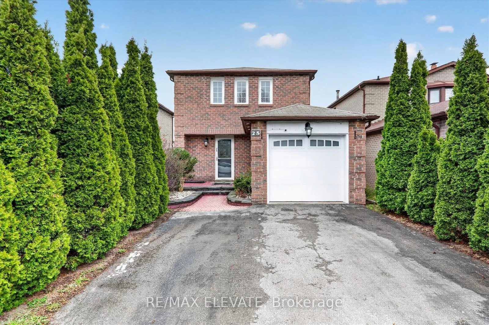 Photo 1 of 25 Stockbridge Crescent, Ajax, Central West — HOMEH