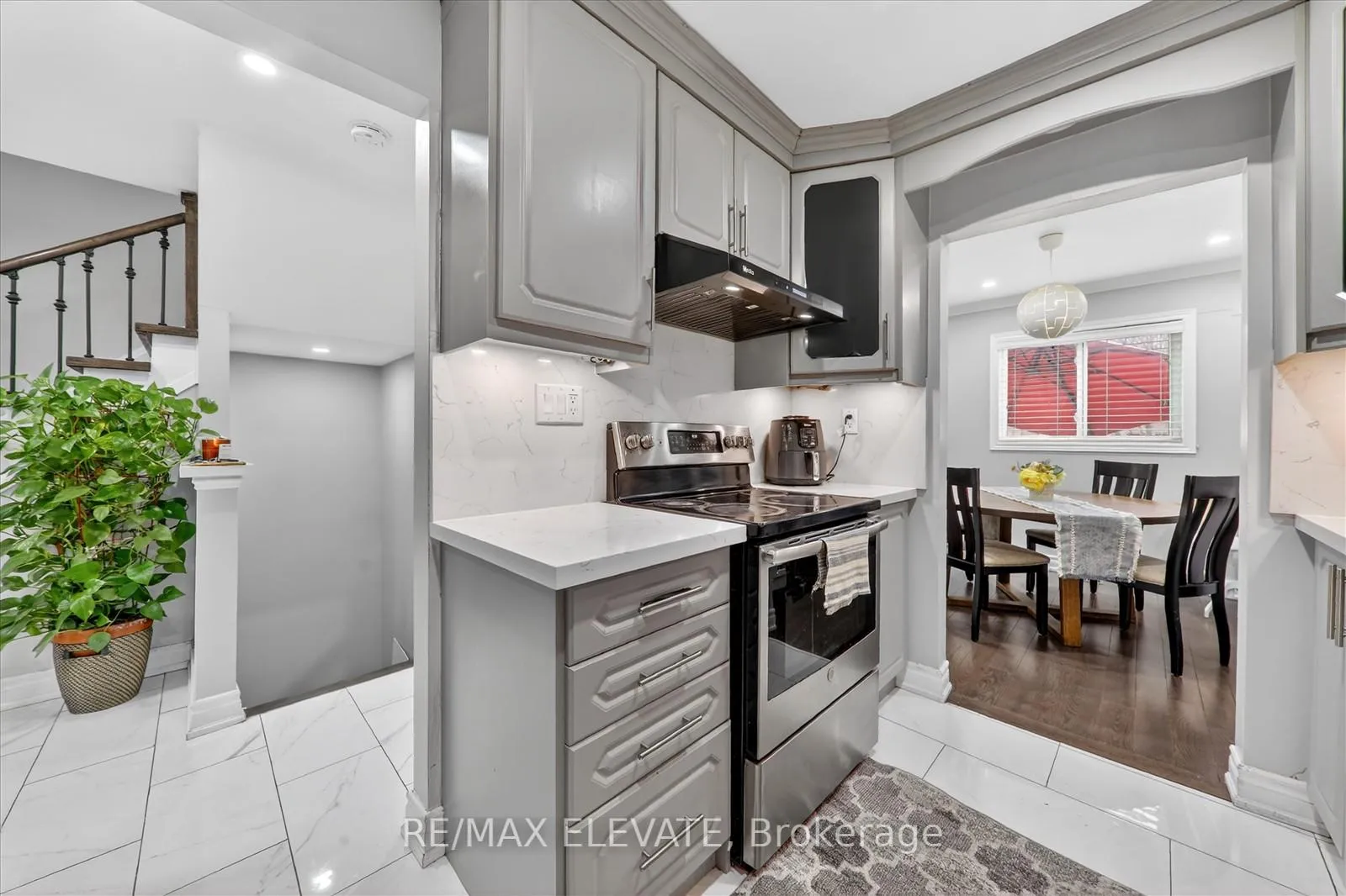 Photo 14 of 25 Stockbridge Crescent, Ajax, Central West — HOMEH