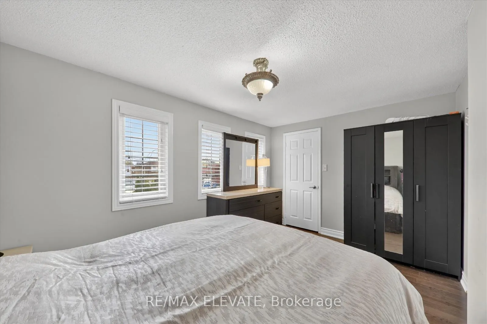 Photo 18 of 25 Stockbridge Crescent, Ajax, Central West — HOMEH