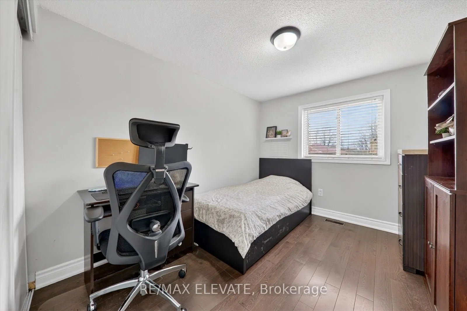 Photo 22 of 25 Stockbridge Crescent, Ajax, Central West — HOMEH