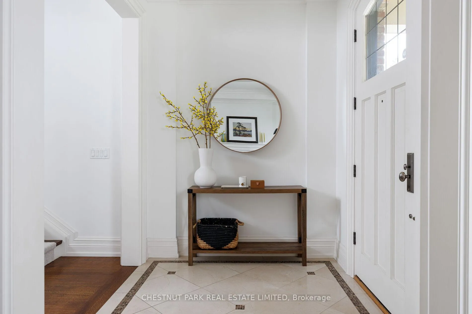 Photo 2 of 7 Strathgowan Crescent, Toronto, Lawrence Park South — HOMEH
